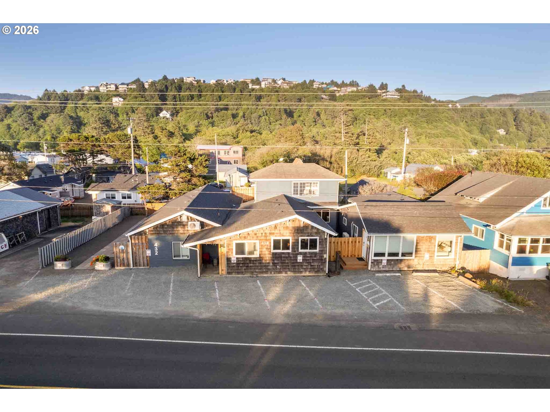 432 S HIGHWAY 101 Property Photo 1