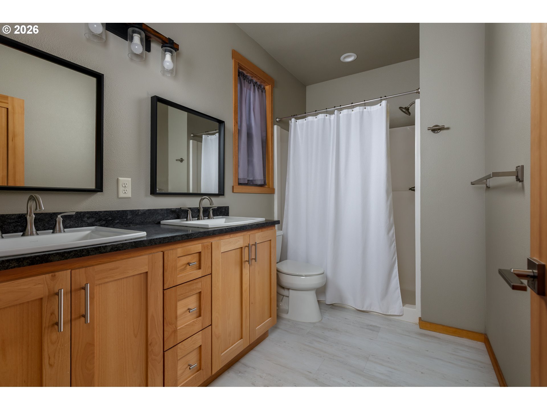 514 Ne Grandview Blvd Property Photo 12