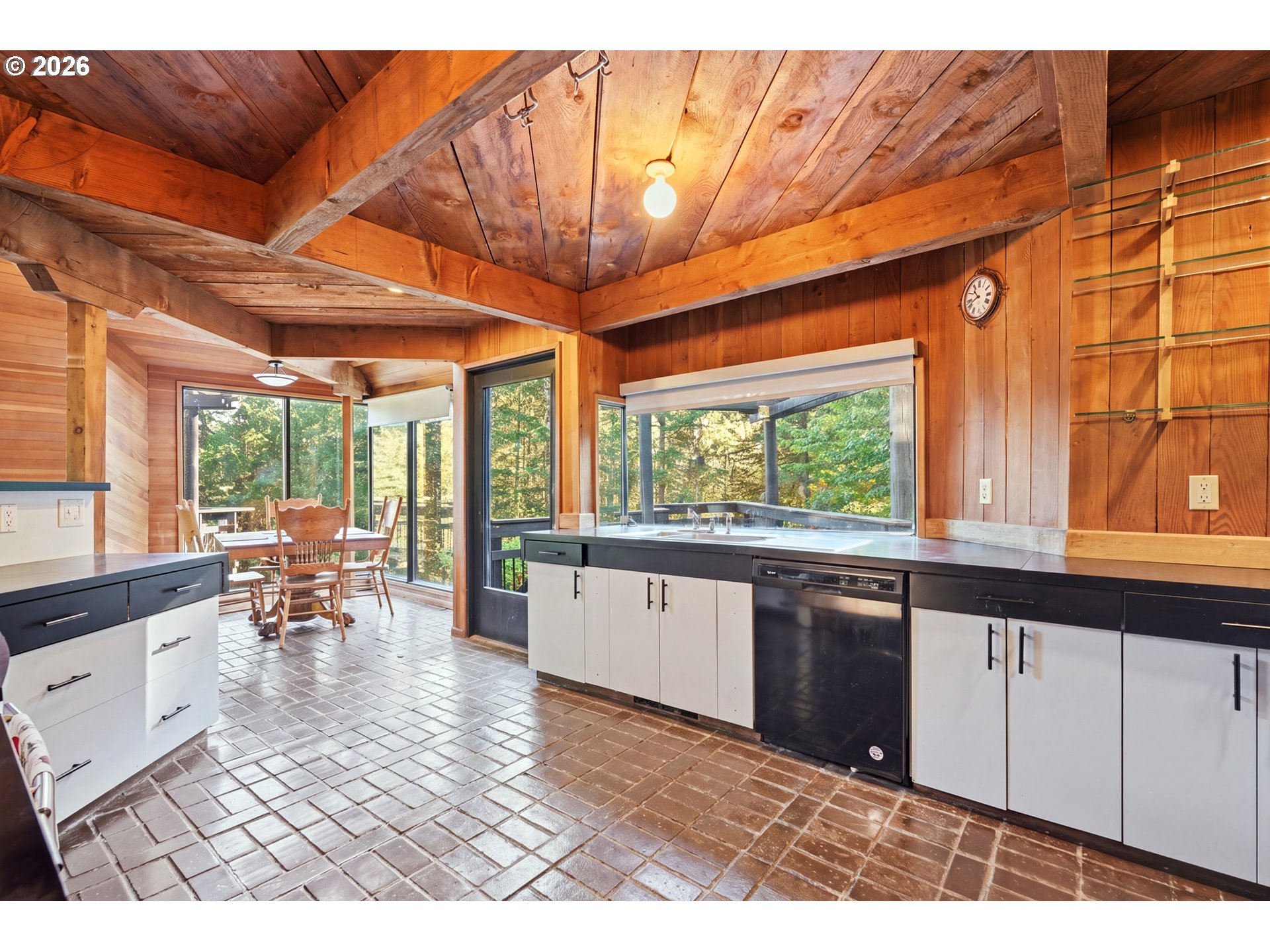 18520 Sw Rock Creek Rd Property Photo 3