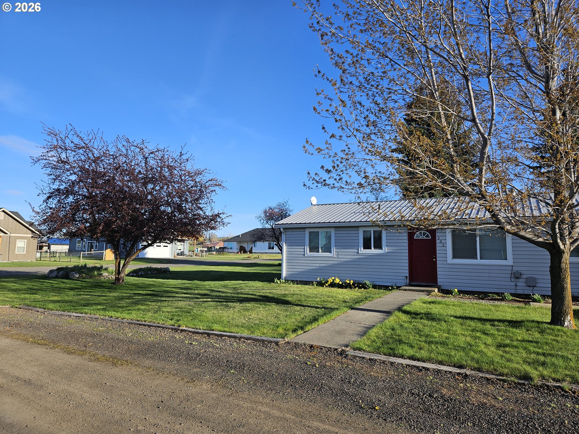 302 E Poplar Property Photo 2