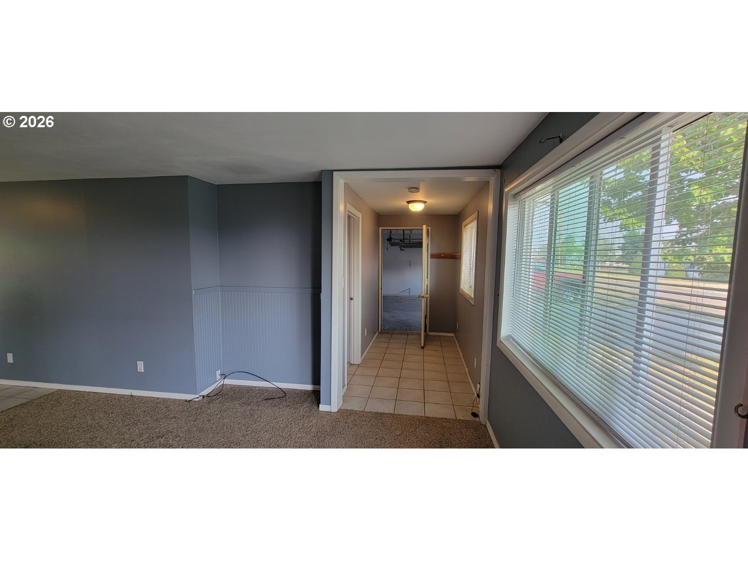 302 E Poplar Property Photo 5