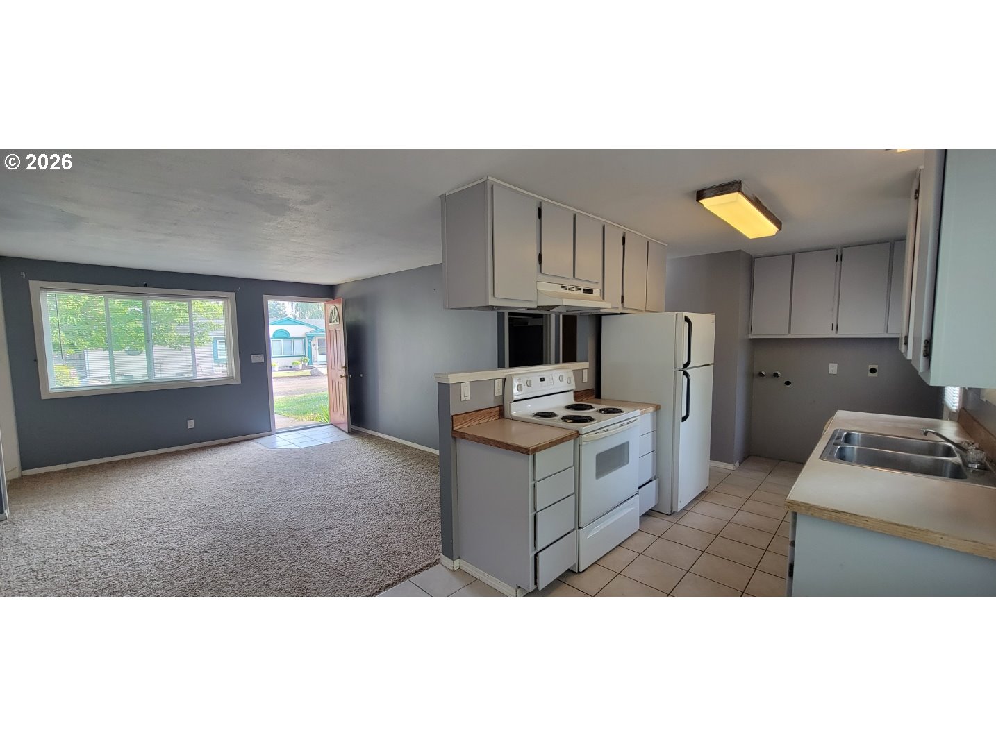 302 E Poplar Property Photo 7