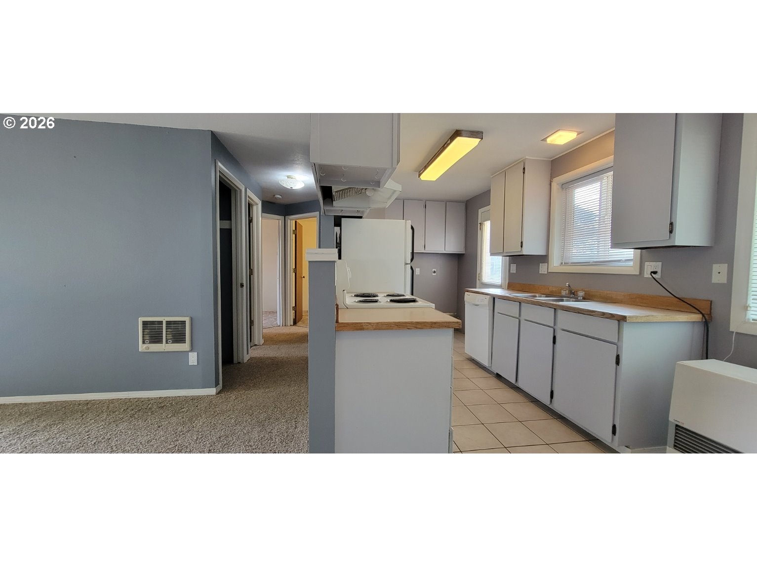 302 E Poplar Property Photo 8