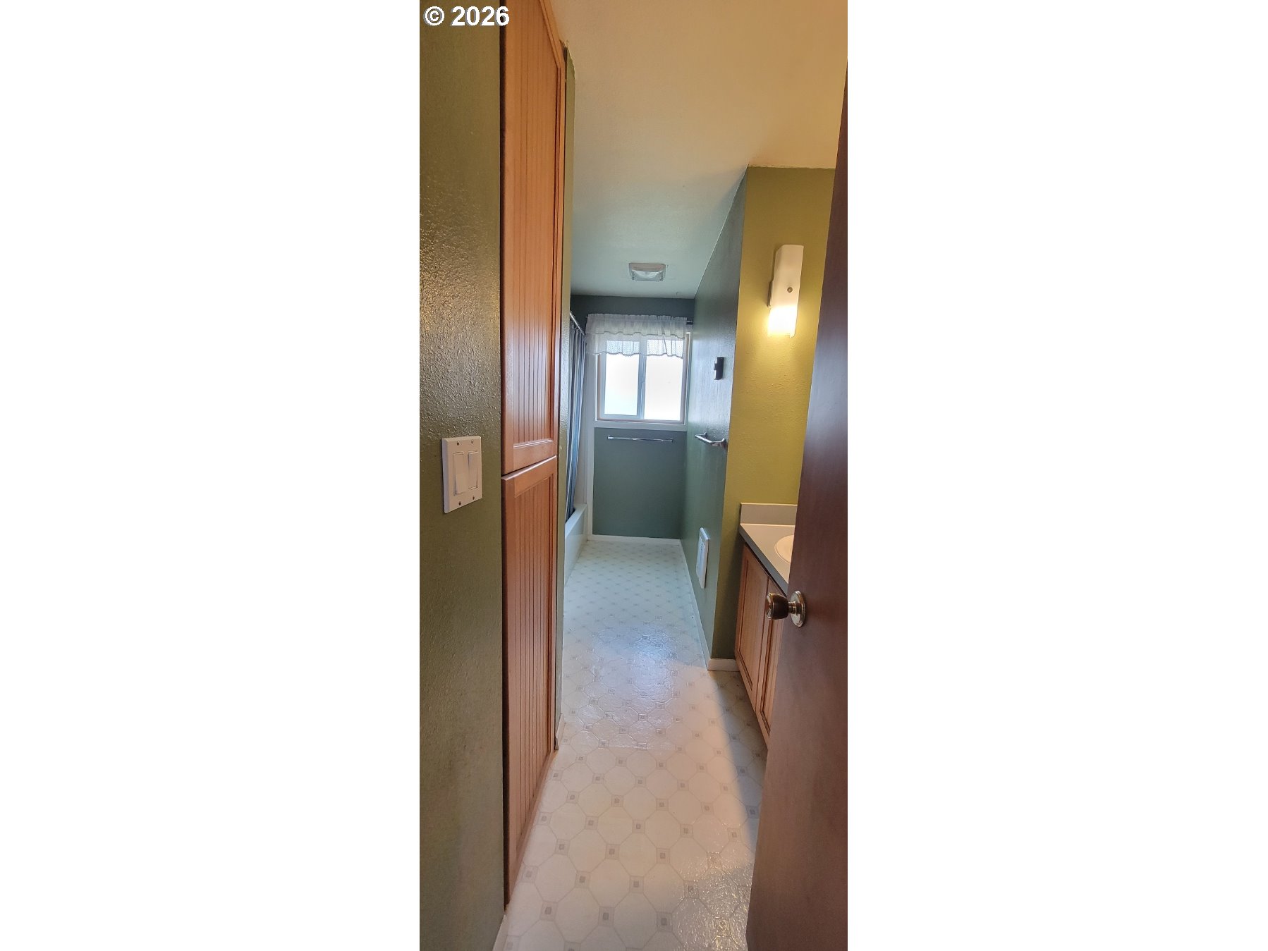 302 E Poplar Property Photo 15