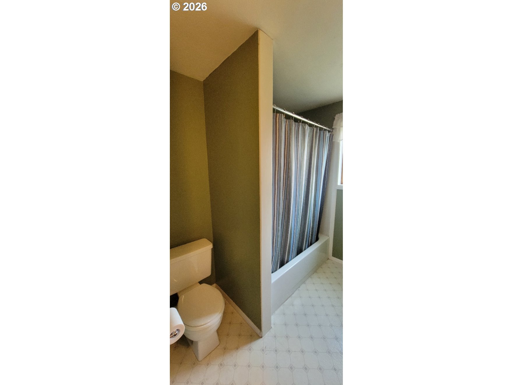 302 E Poplar Property Photo 16