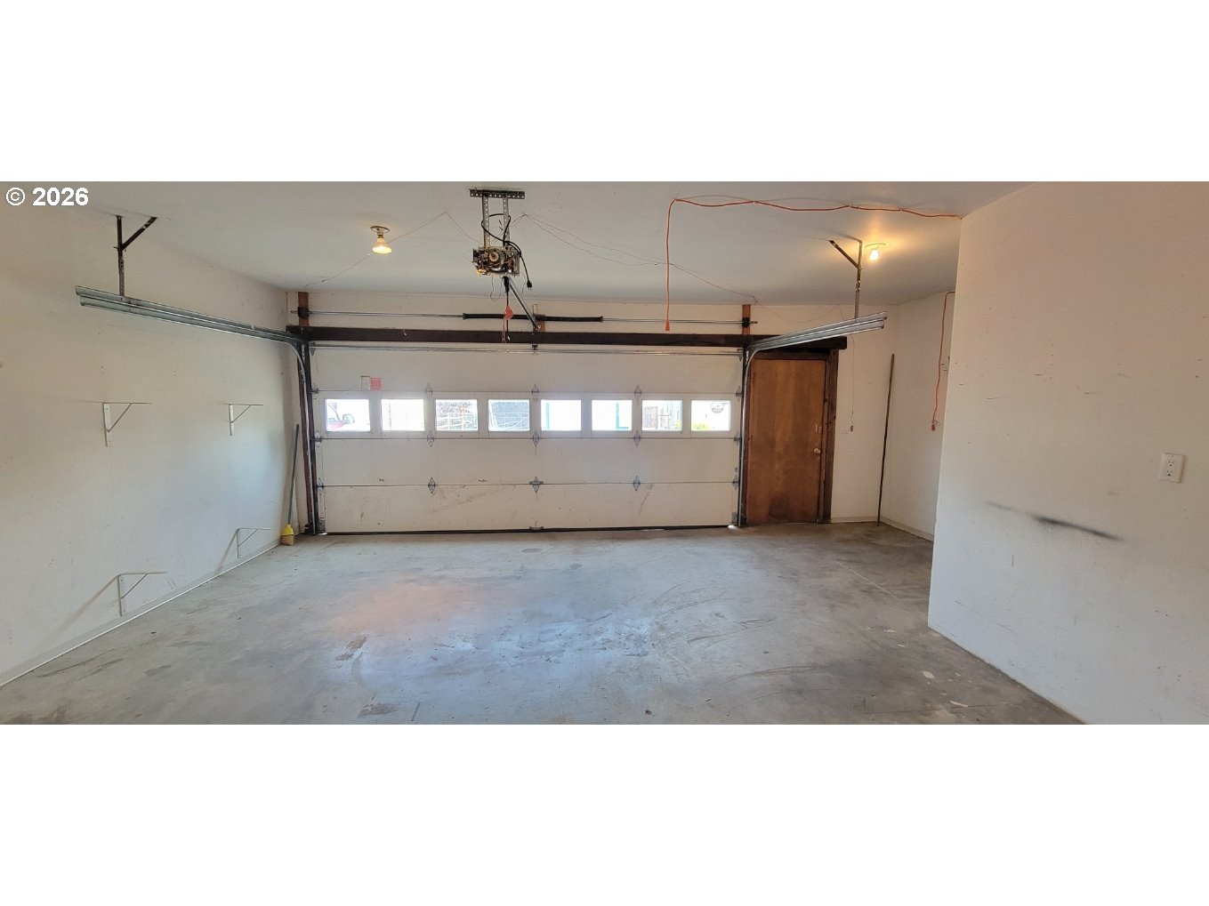 302 E Poplar Property Photo 18