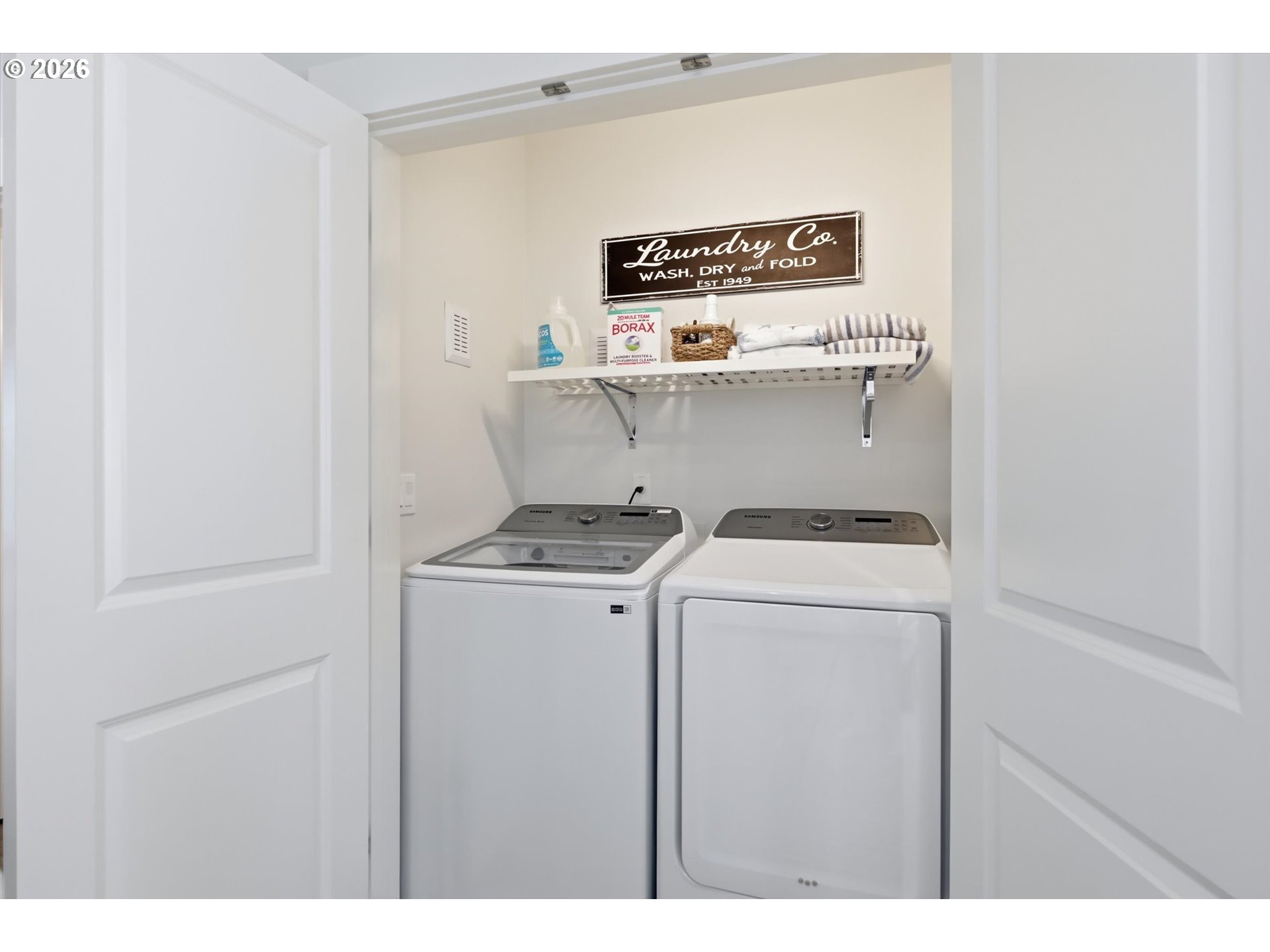 2073 Ne Mulberry Loop Property Photo 10