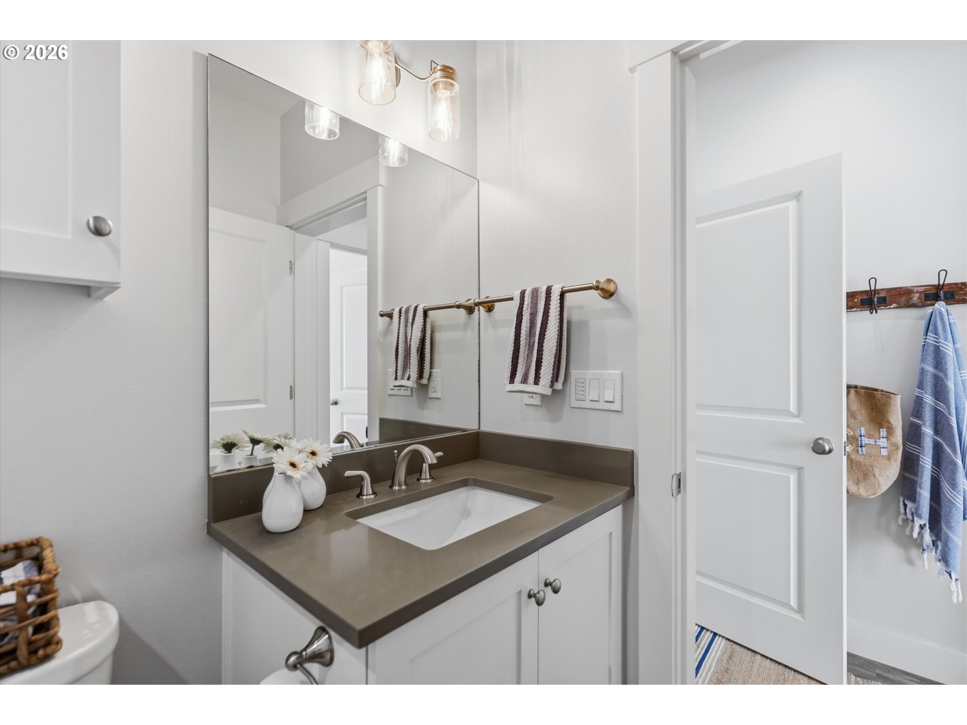 2073 Ne Mulberry Loop Property Photo 16