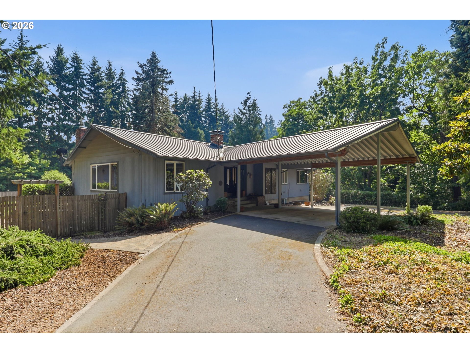 19720 S Hinkle Rd Property Photo 1
