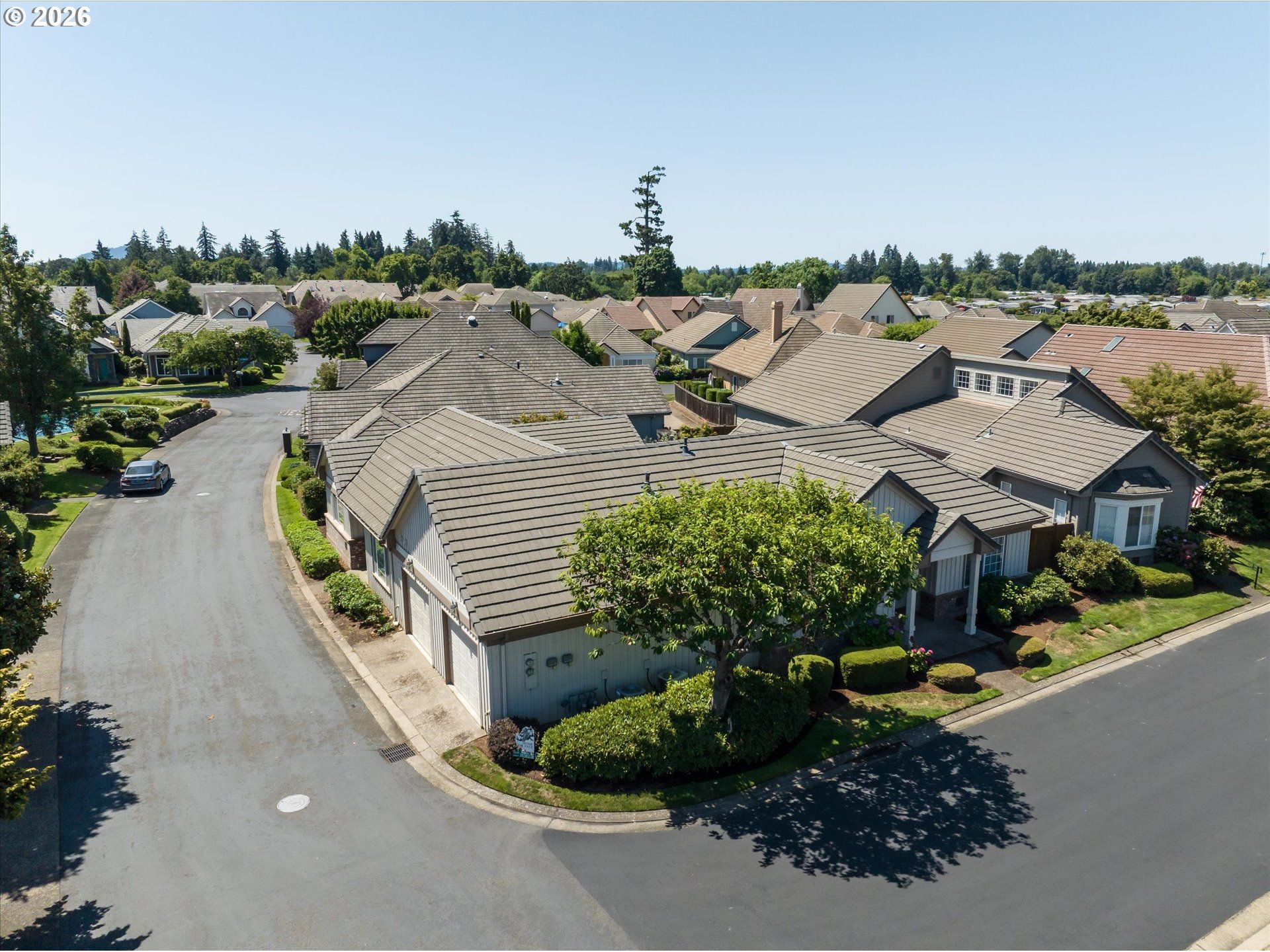 1880 Lake Cove Ave Property Photo 1