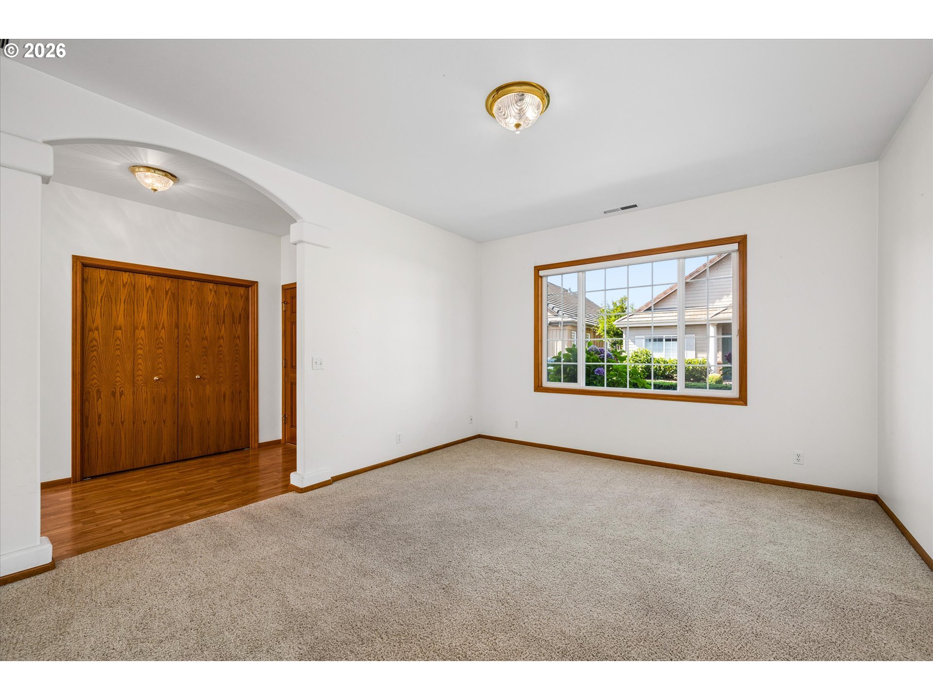 1880 Lake Cove Ave Property Photo 4