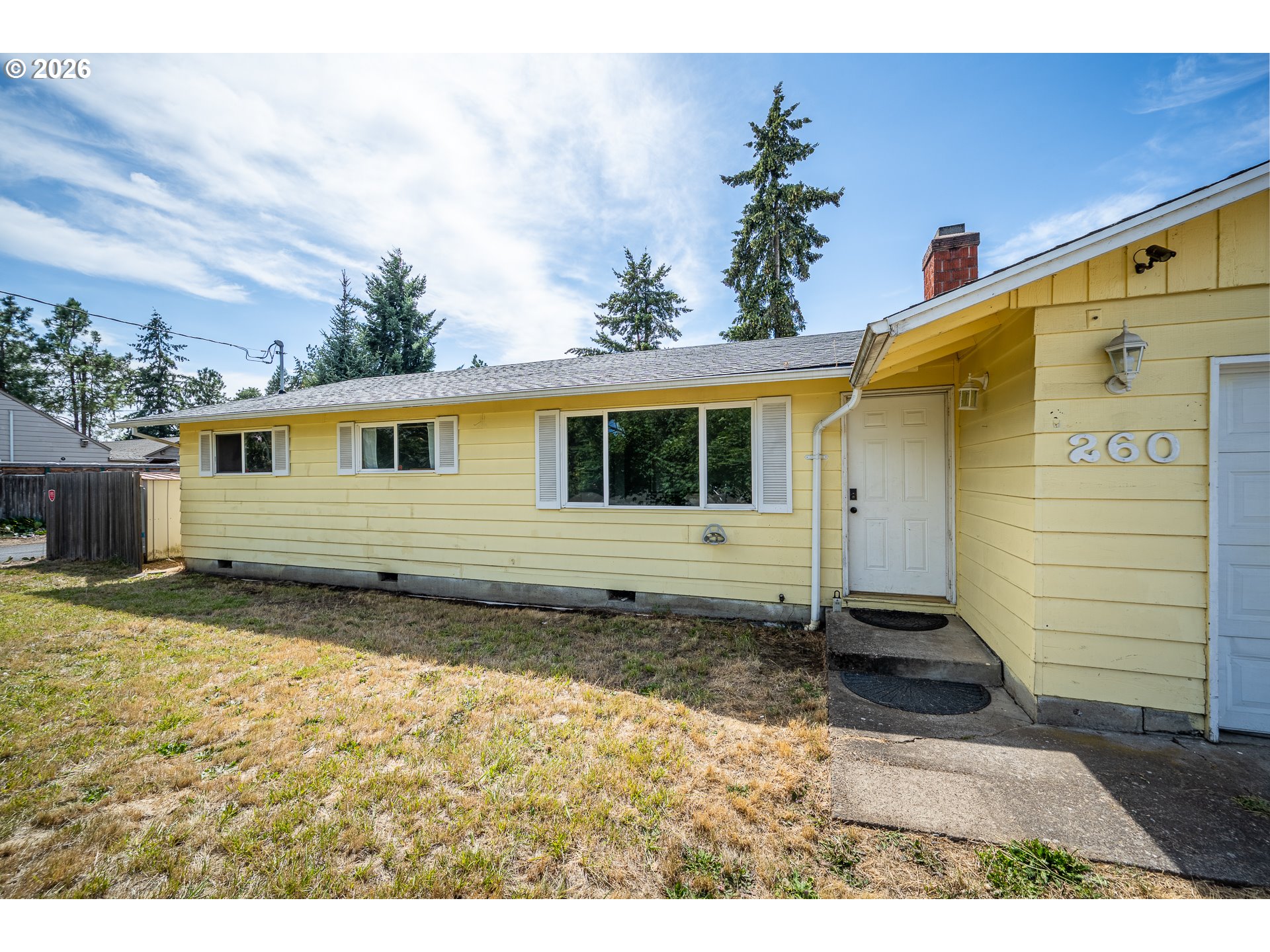 260 35TH ST Property Photo 1