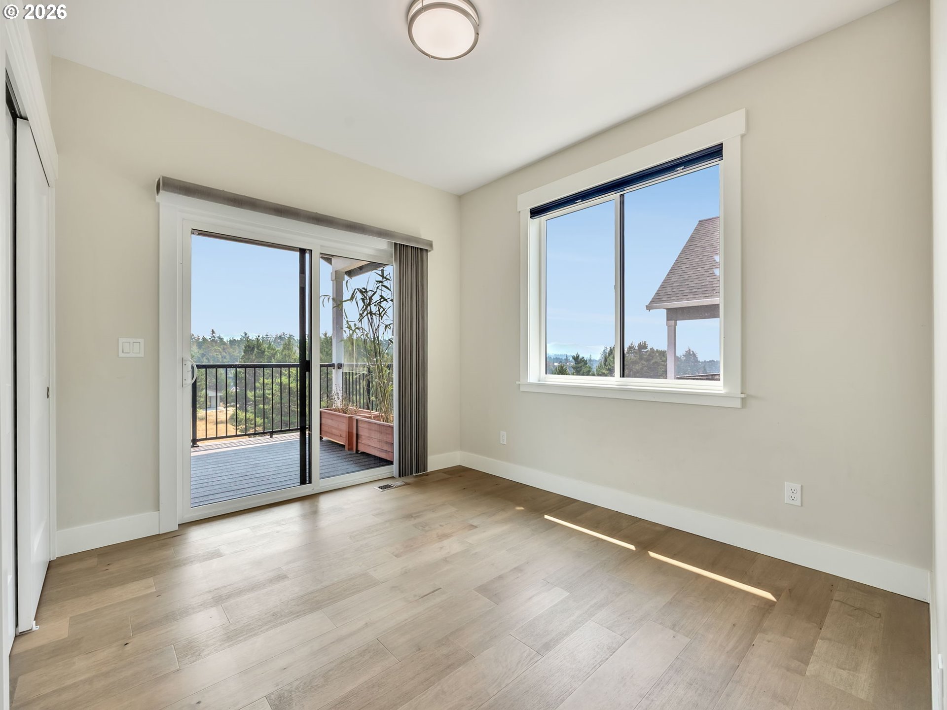 540 Seaview Dr Property Photo 18