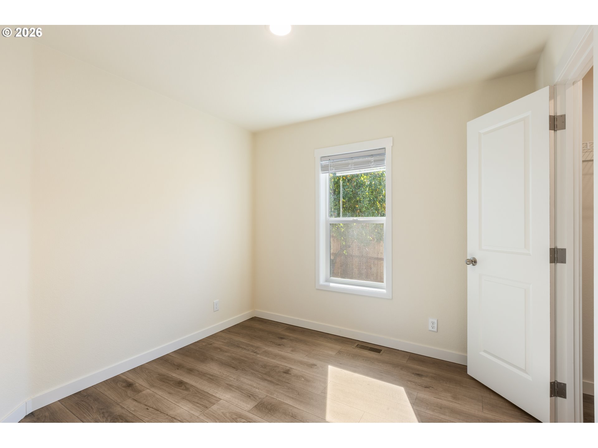 271 Se Robinson St Property Photo 34