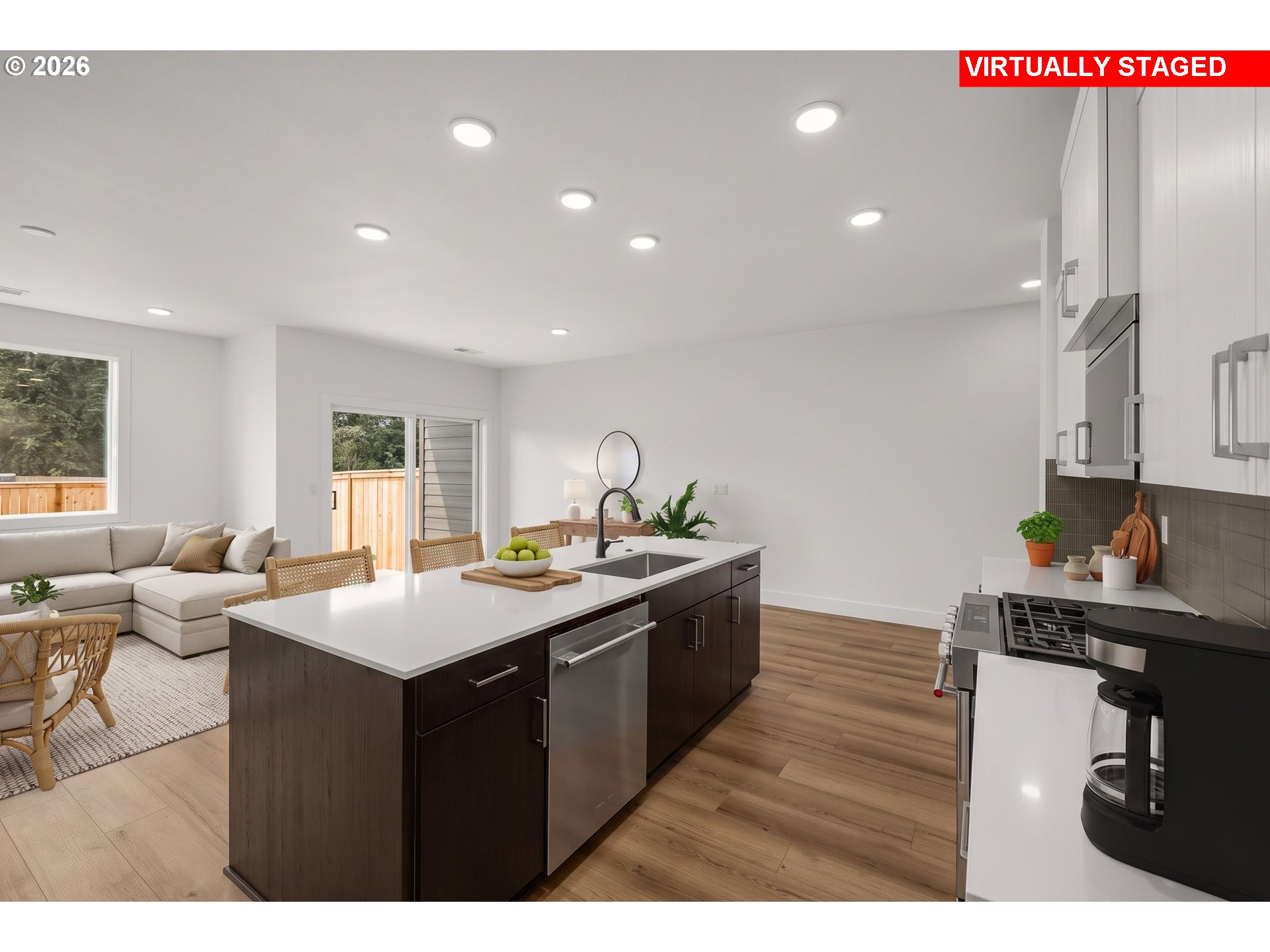 132 Randall Street Property Photo 8