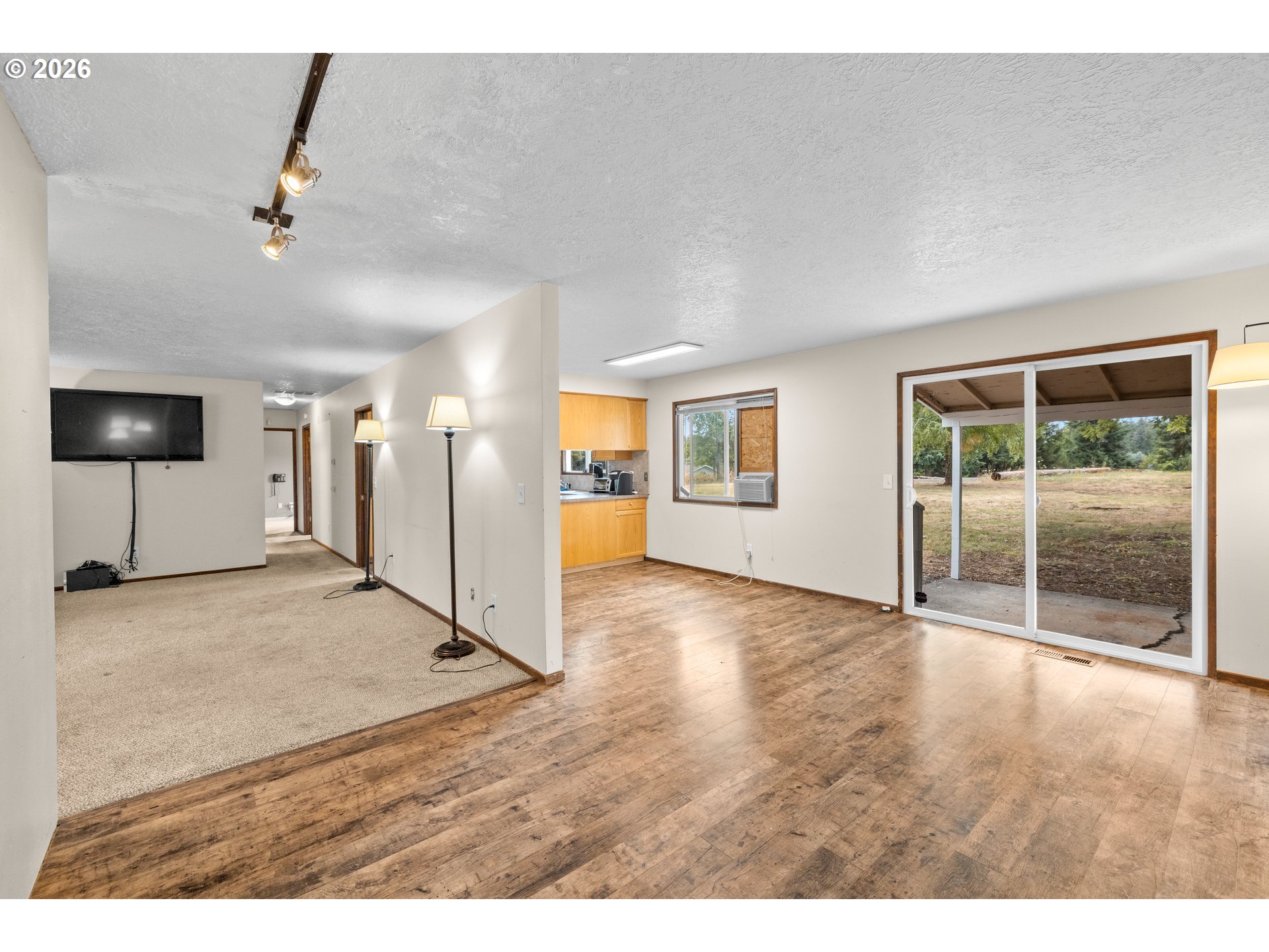 14630 Leland Rd Property Photo 7