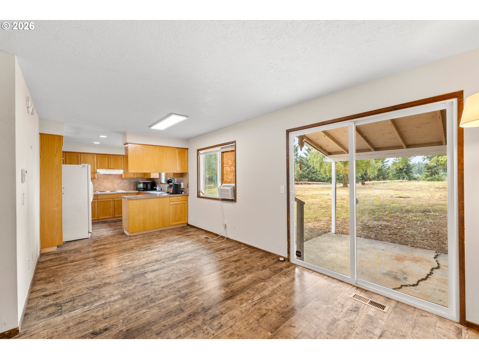 14630 Leland Rd Property Photo 8