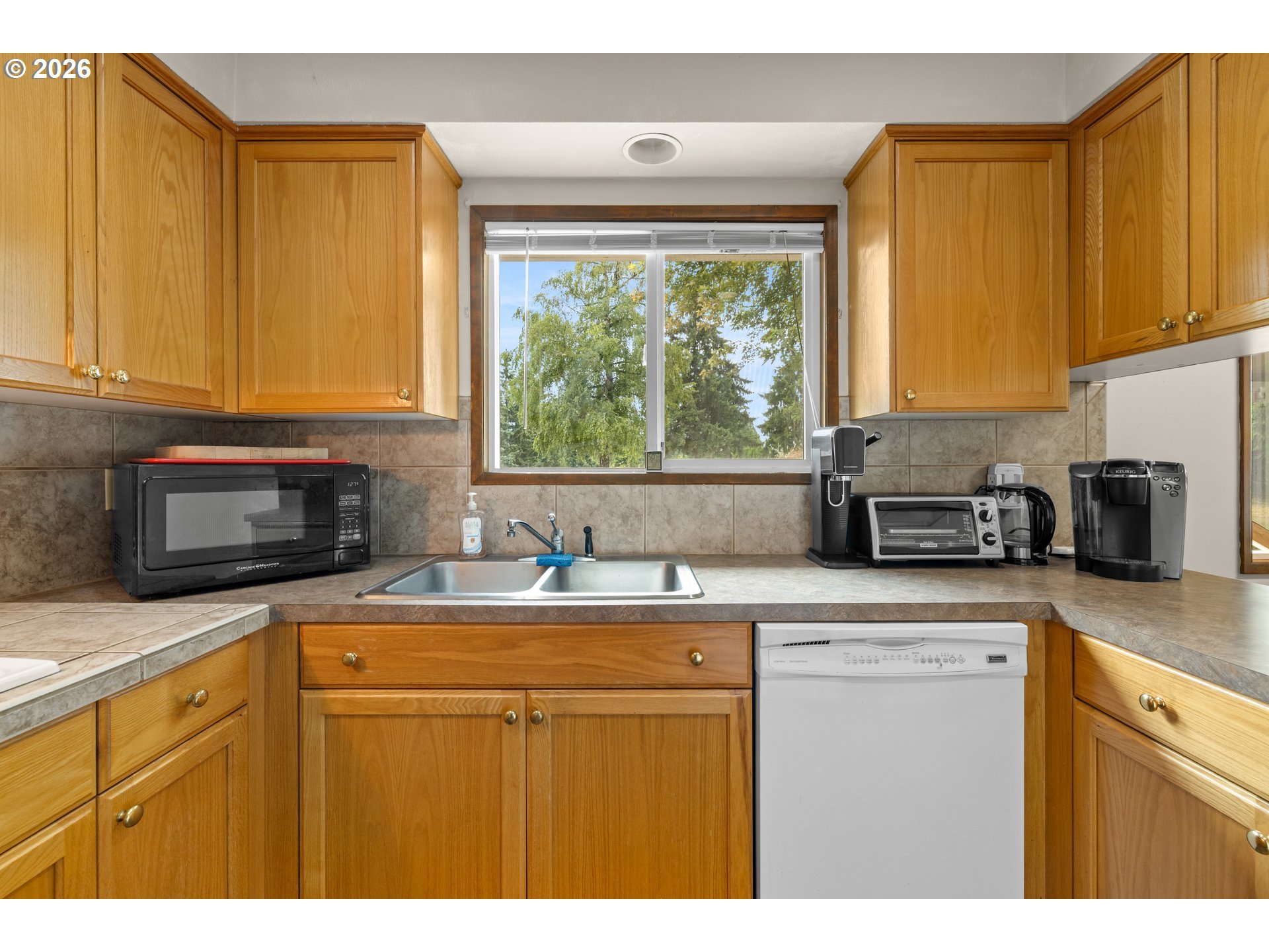 14630 Leland Rd Property Photo 11