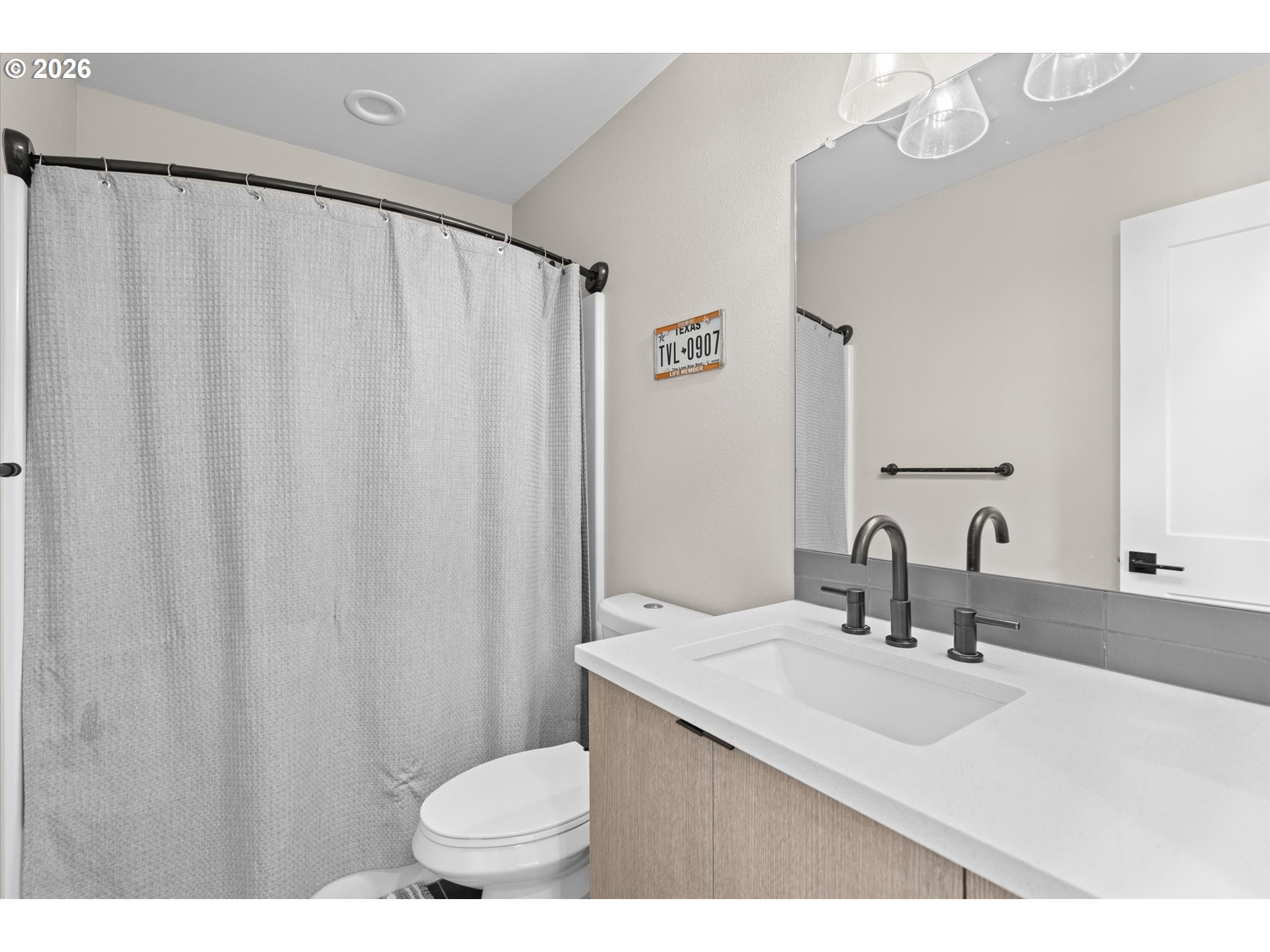 2885 Ne Couch St Property Photo 16