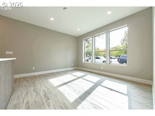 2885 Ne Couch St Property Photo 31
