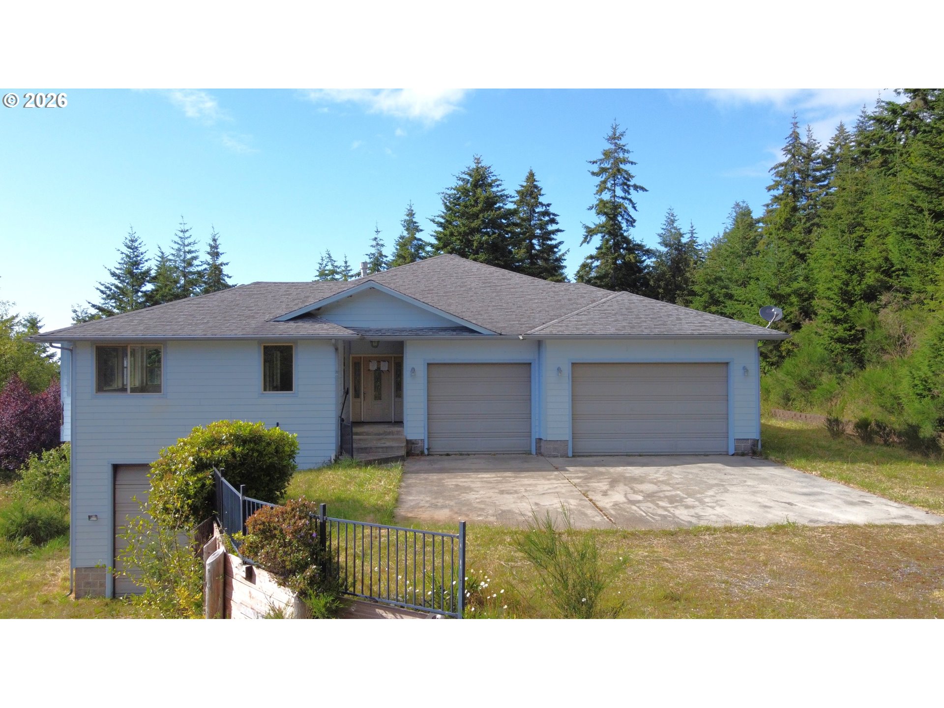 47500 Pacific View Rd Property Photo 1