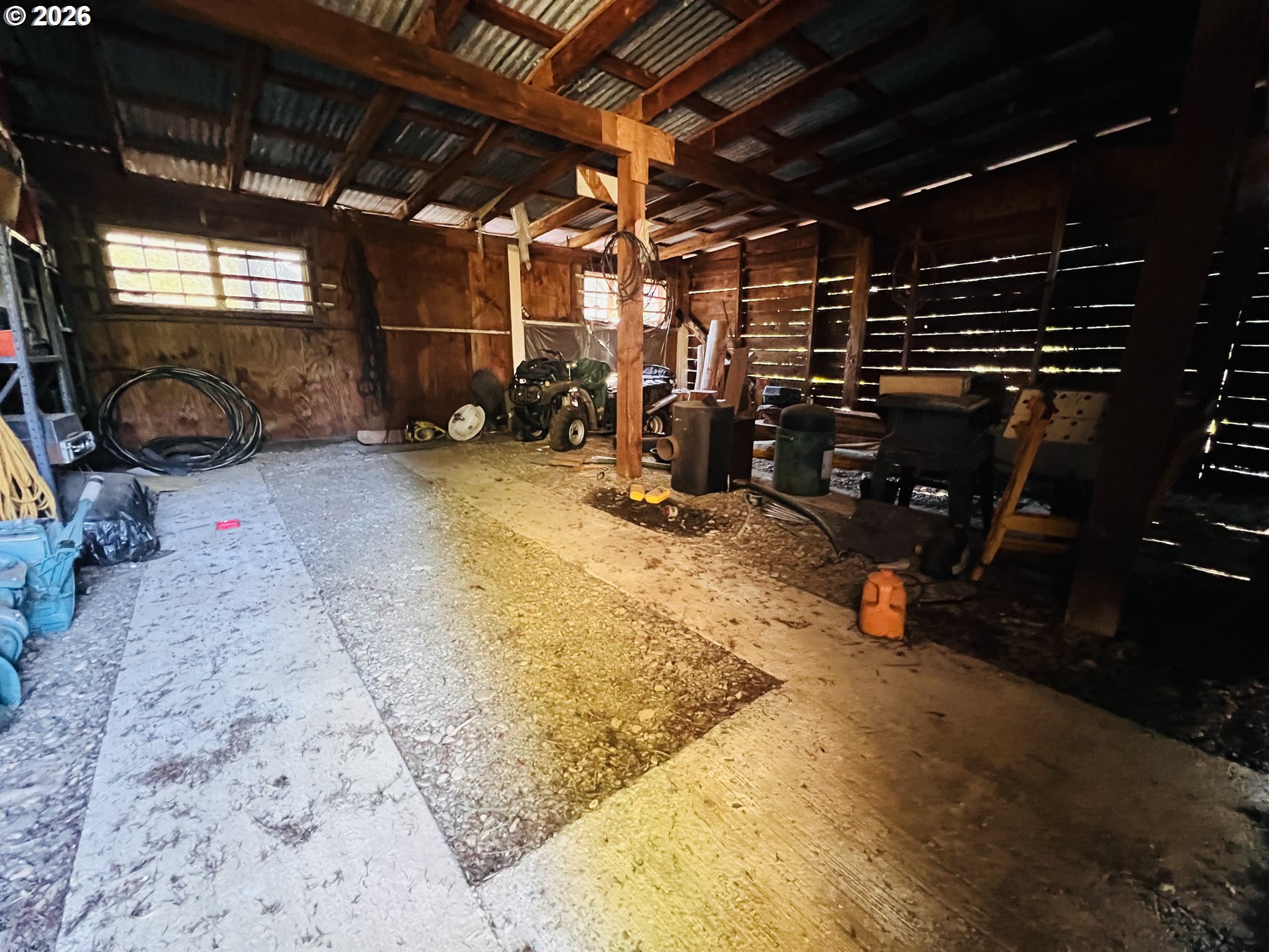 Agness Rd Property Photo 8
