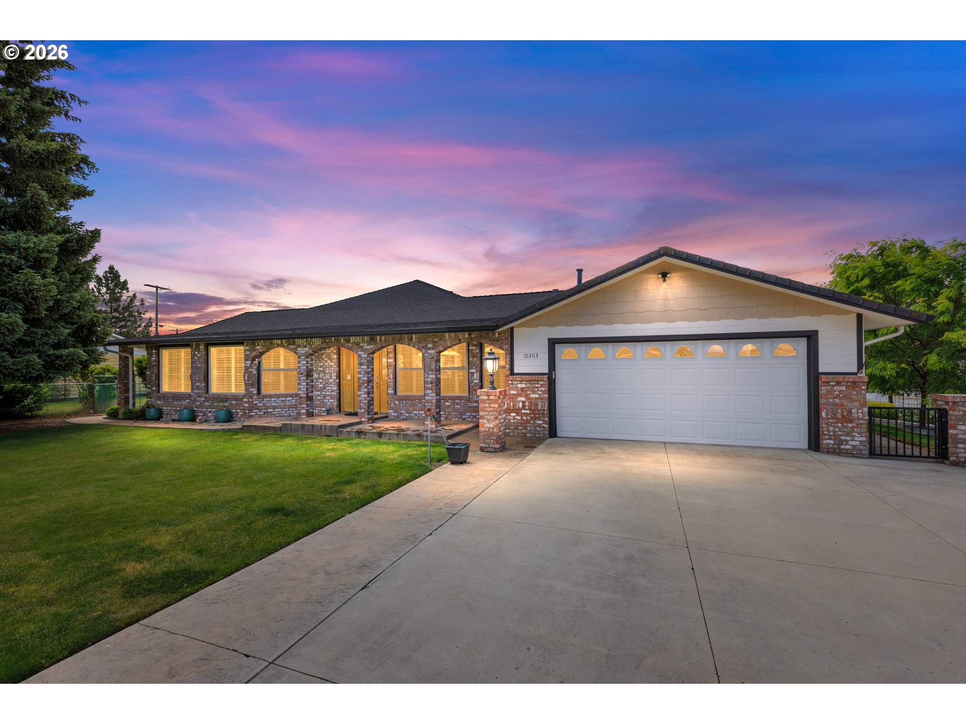 10303 White Birch Ln Property Photo 1