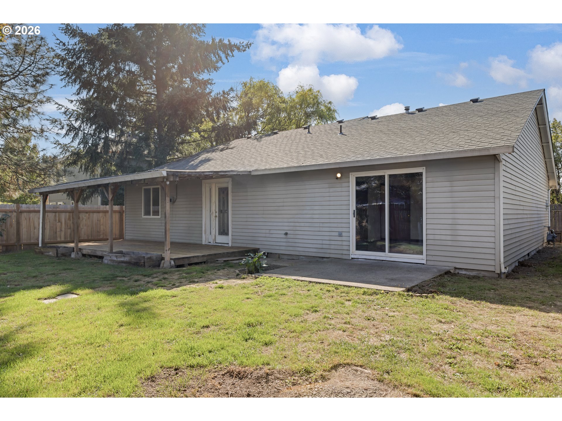 210 S Meredith Dr Property Photo 3