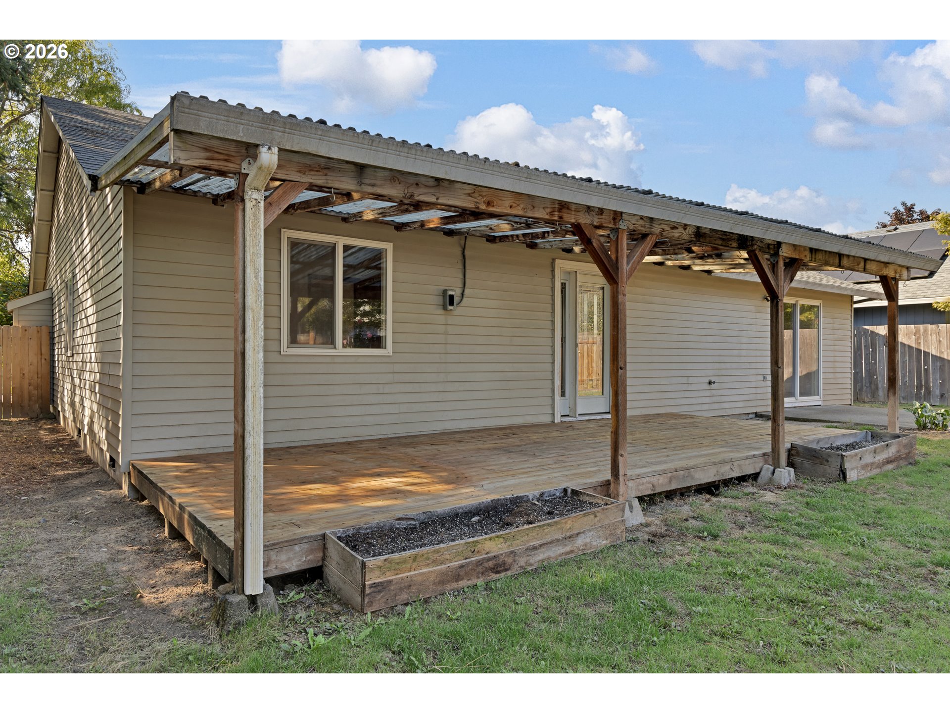 210 S Meredith Dr Property Photo 4