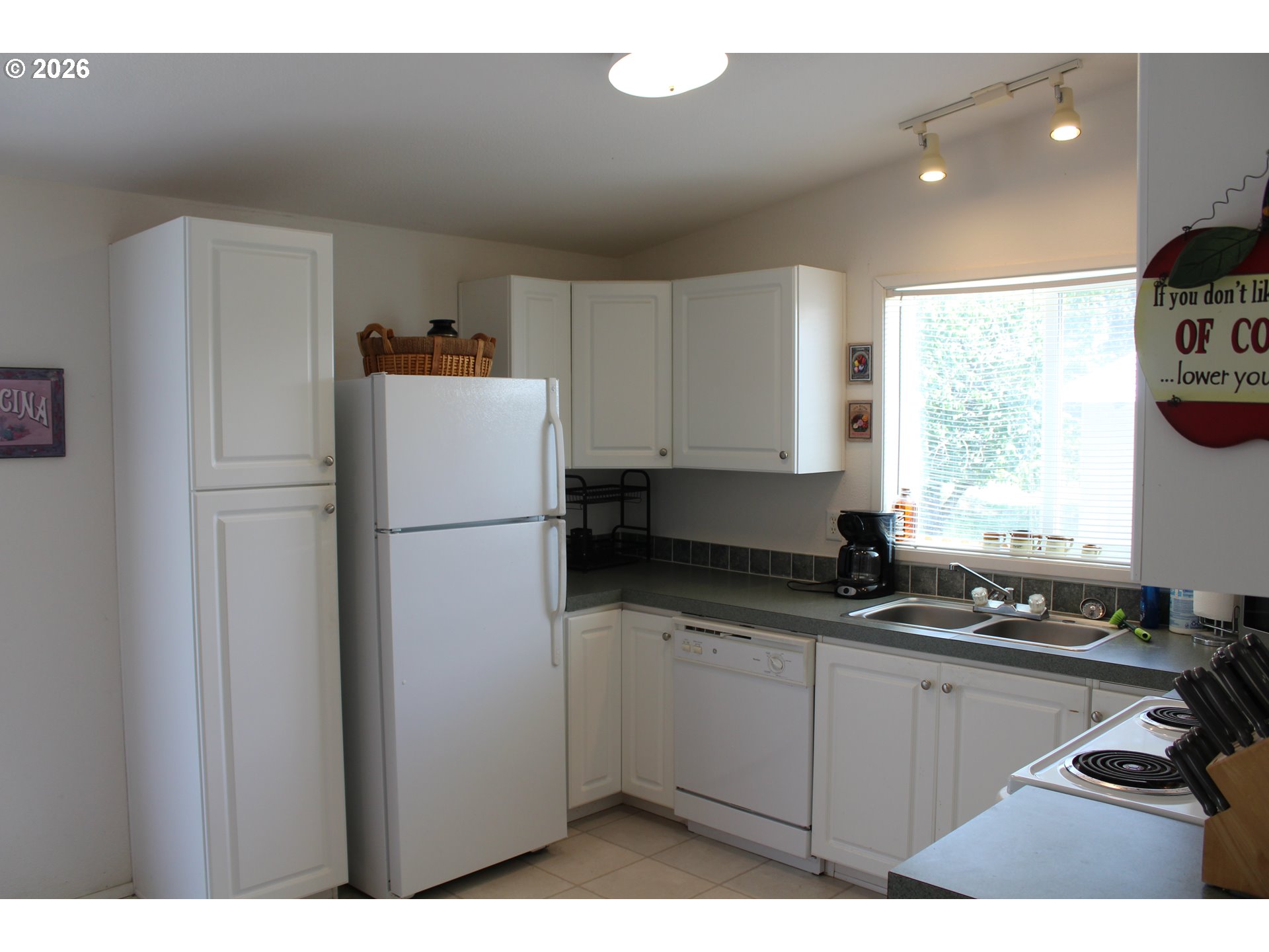 18 S Appleman Rd Property Photo 4