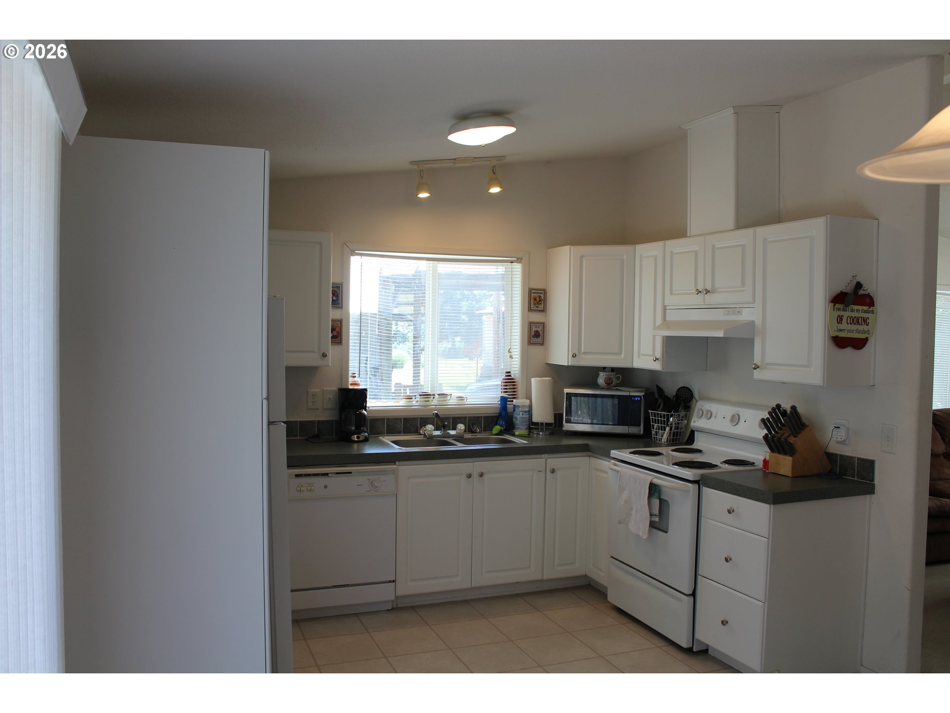 18 S Appleman Rd Property Photo 5