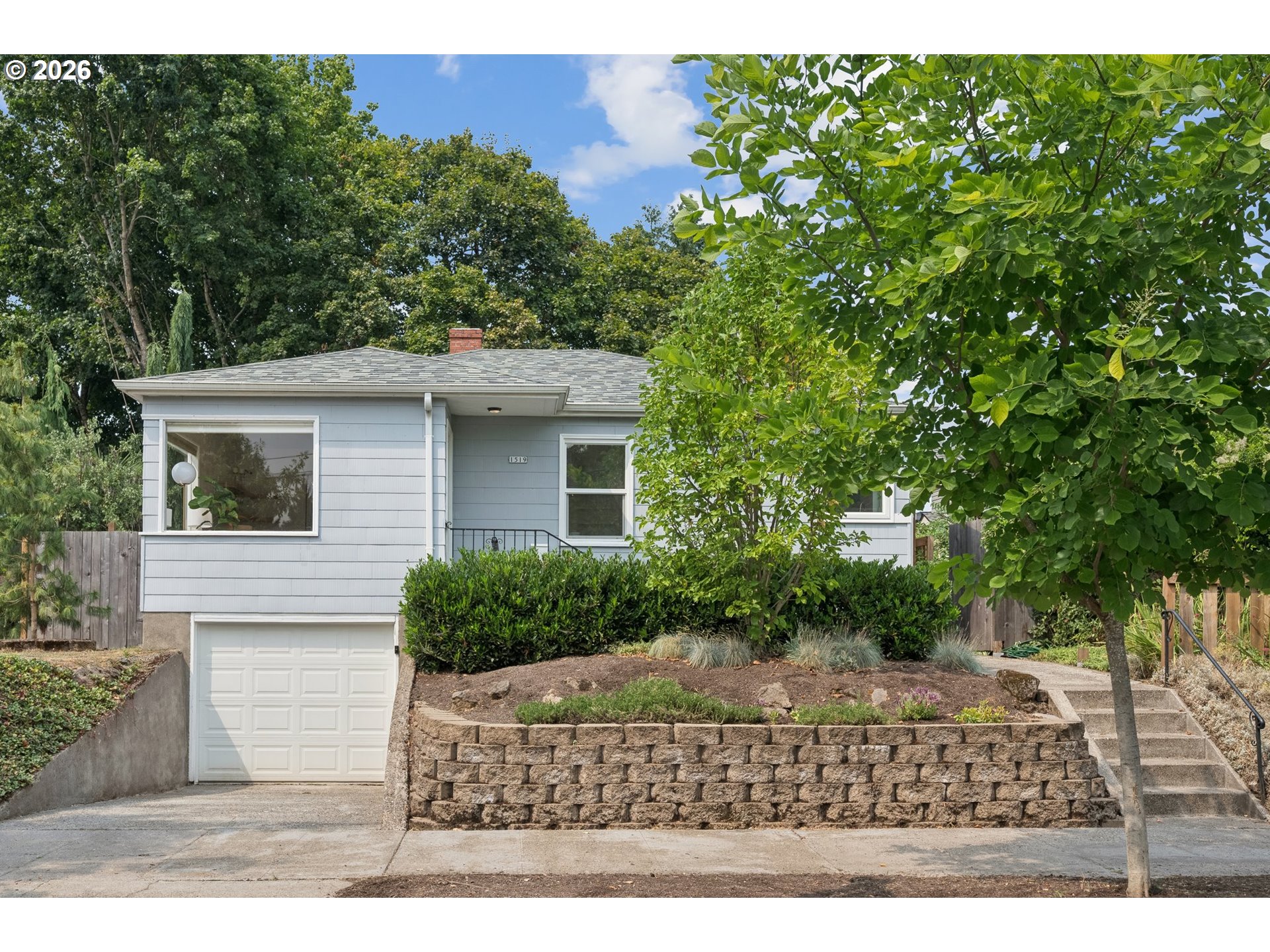 1519 N Jarrett St Property Photo 1