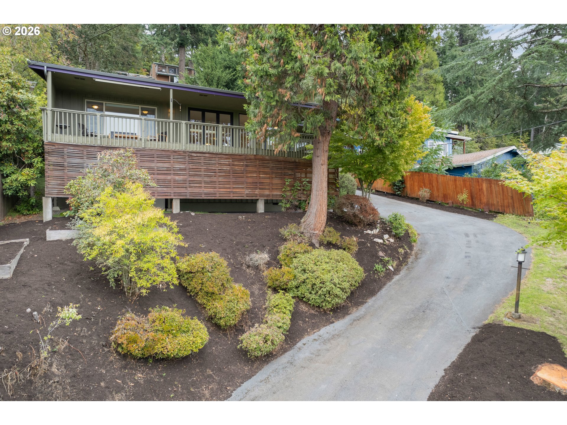 2765 Spring Blvd Property Photo 3