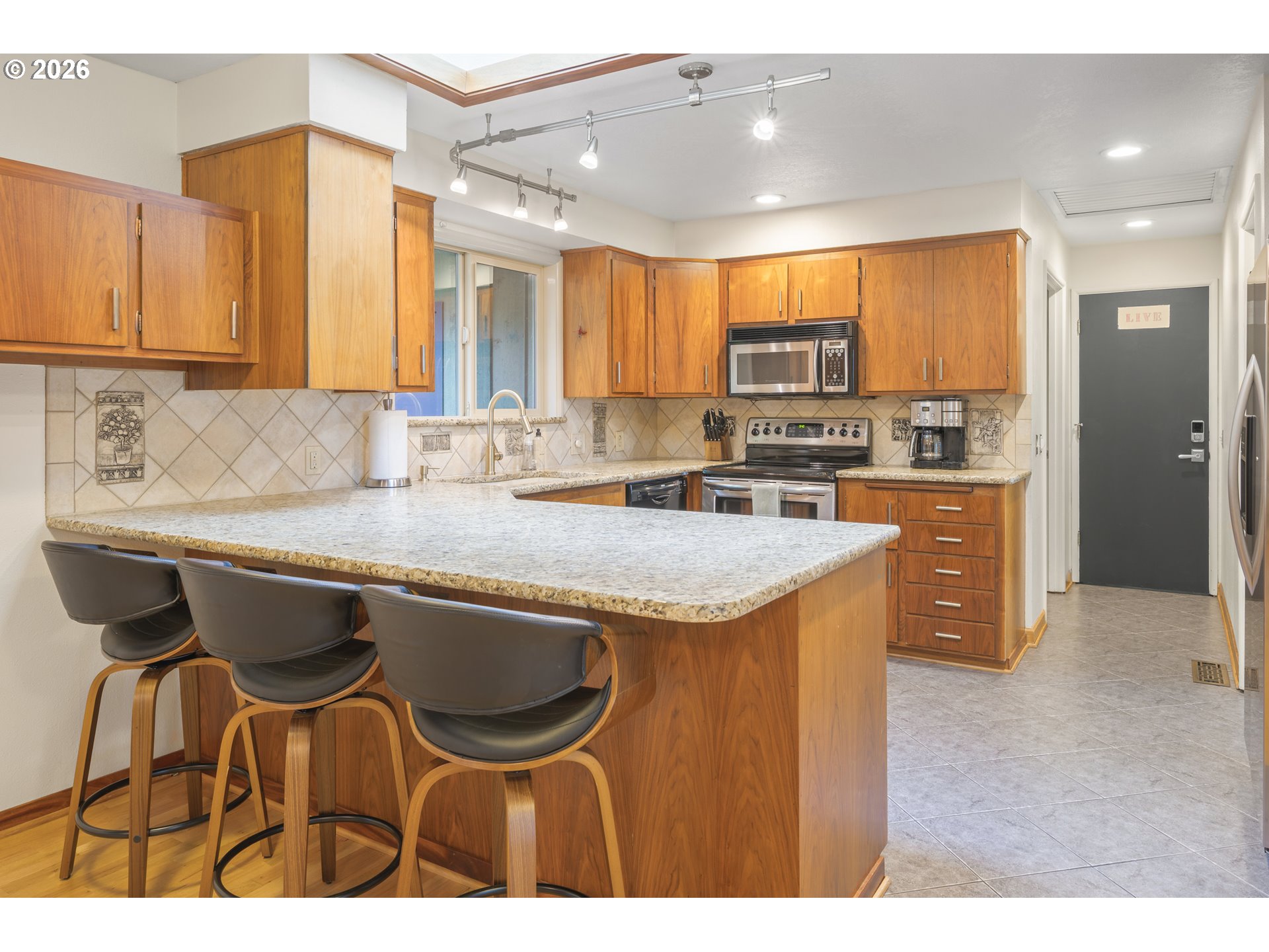 2765 Spring Blvd Property Photo 21