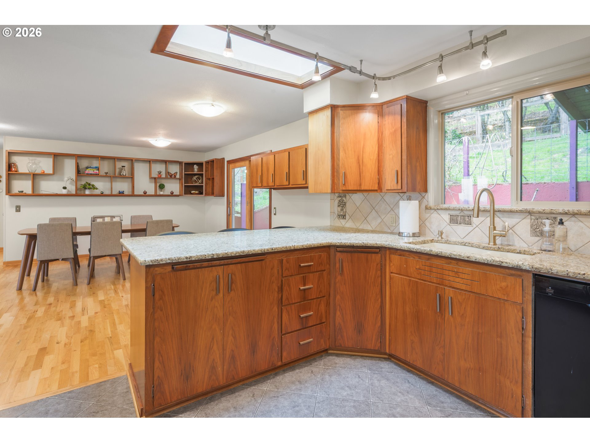 2765 Spring Blvd Property Photo 23