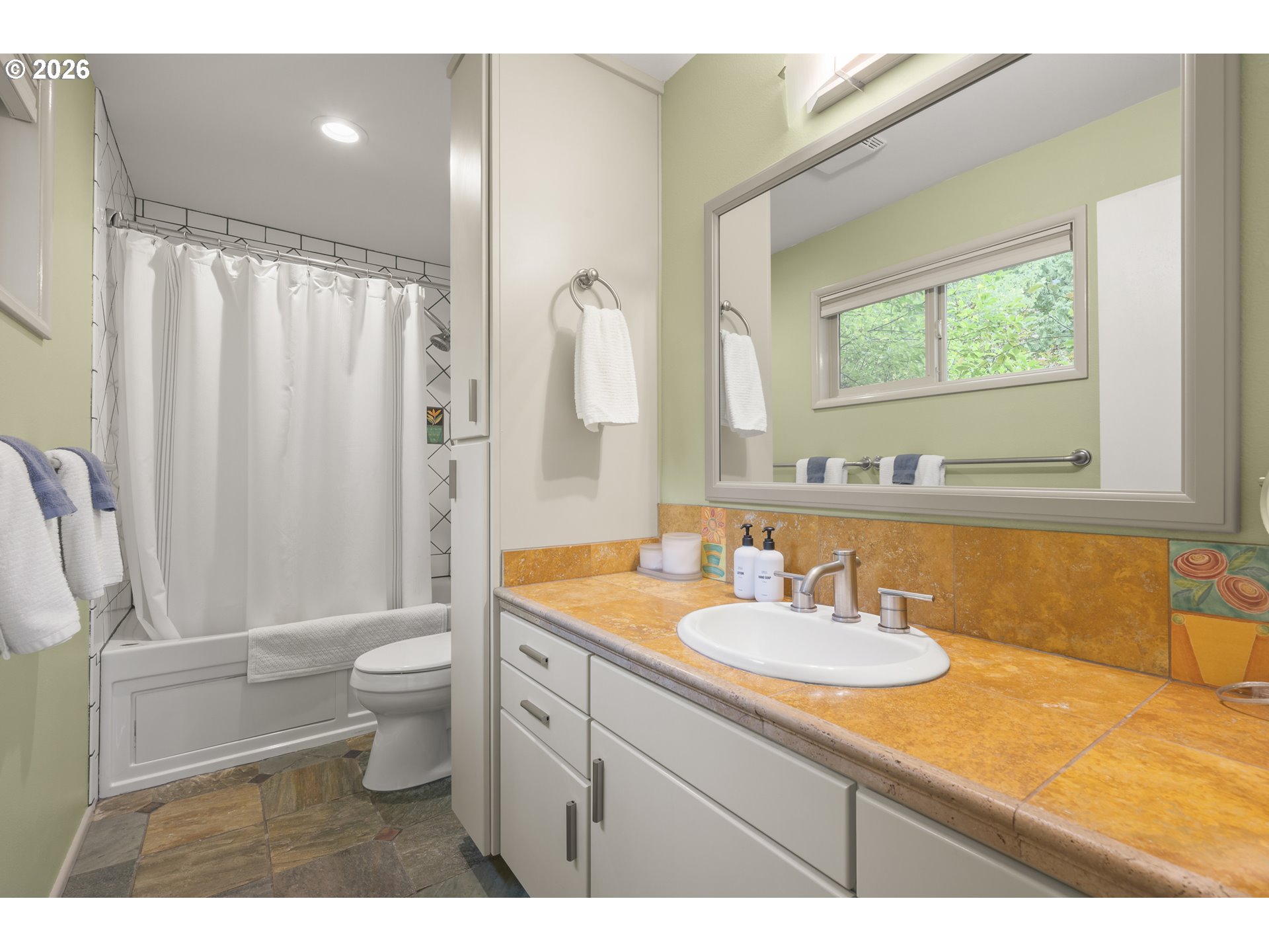 2765 Spring Blvd Property Photo 29