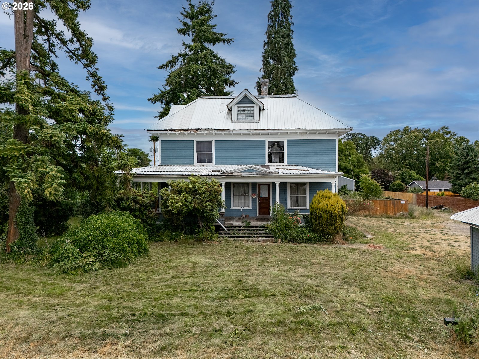 122 S 12th Ave Property Photo 1