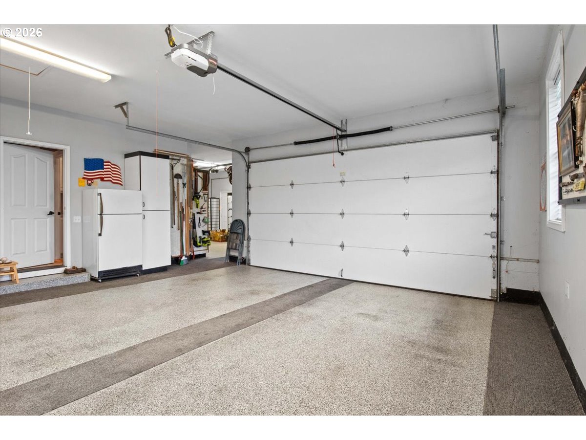 644 Casper Loop N Property Photo 32