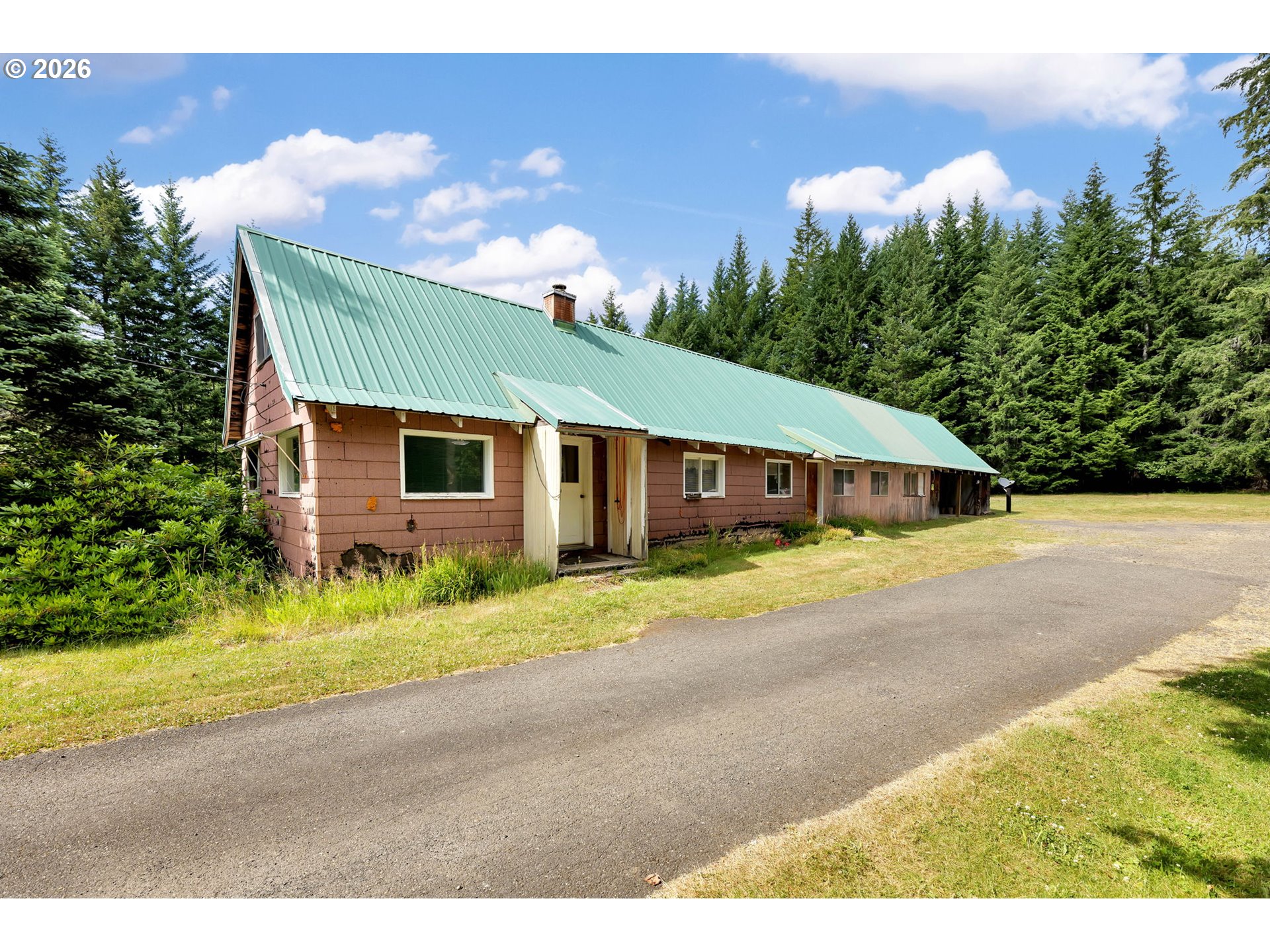 211 Young Rd Property Photo 3