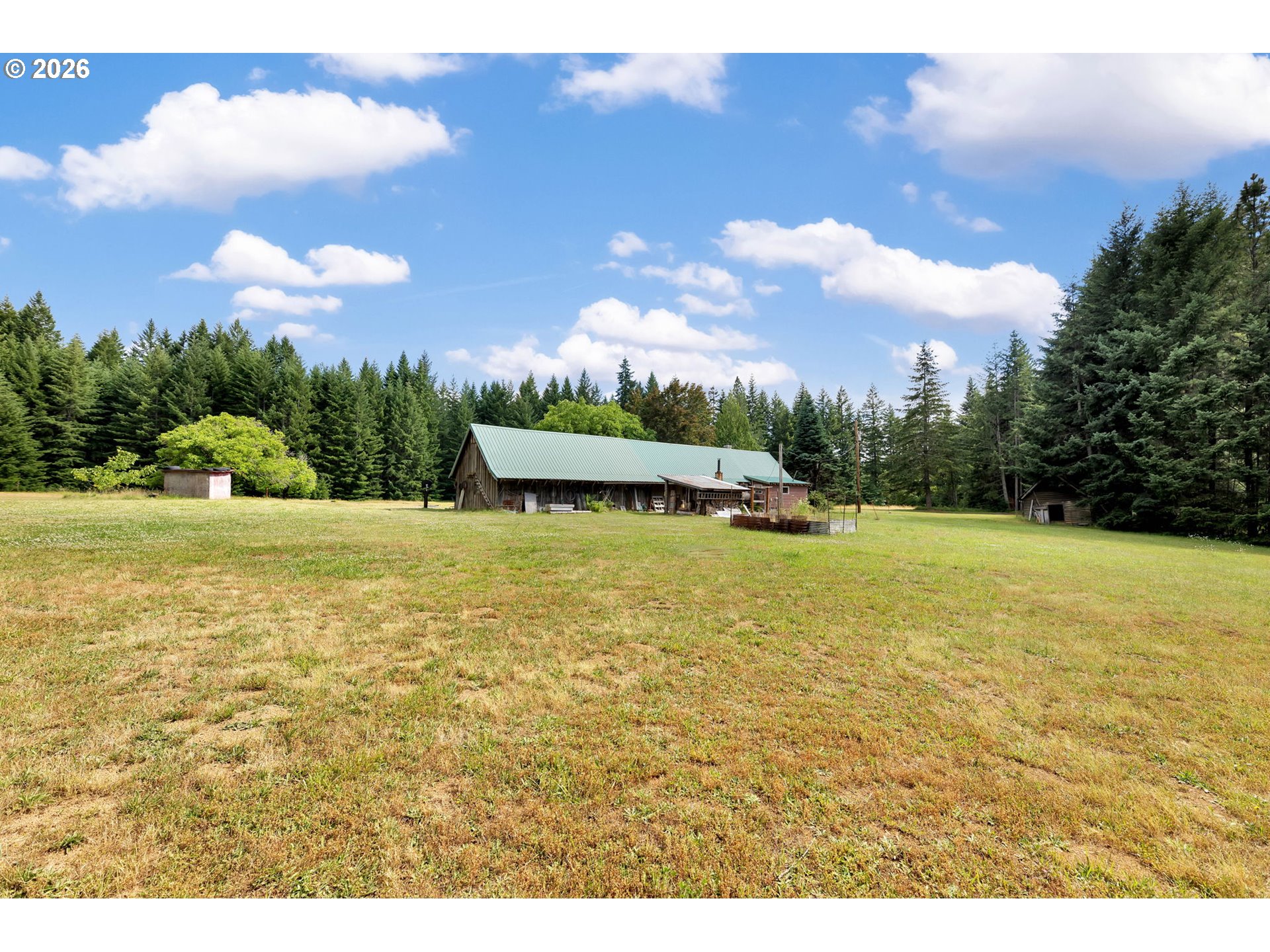 211 Young Rd Property Photo 4