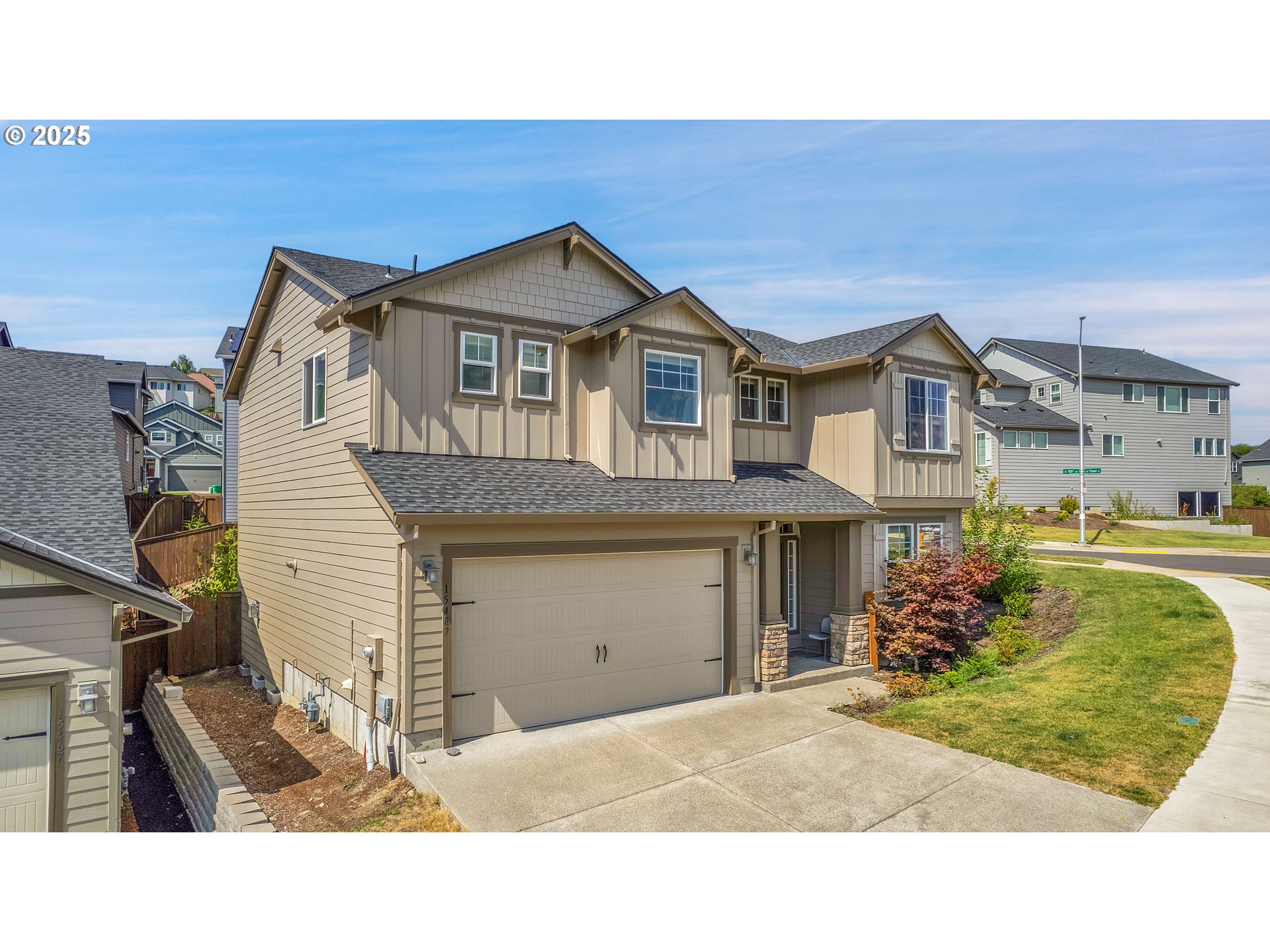 15487 Se Hawthorne Meadows St Property Photo 2