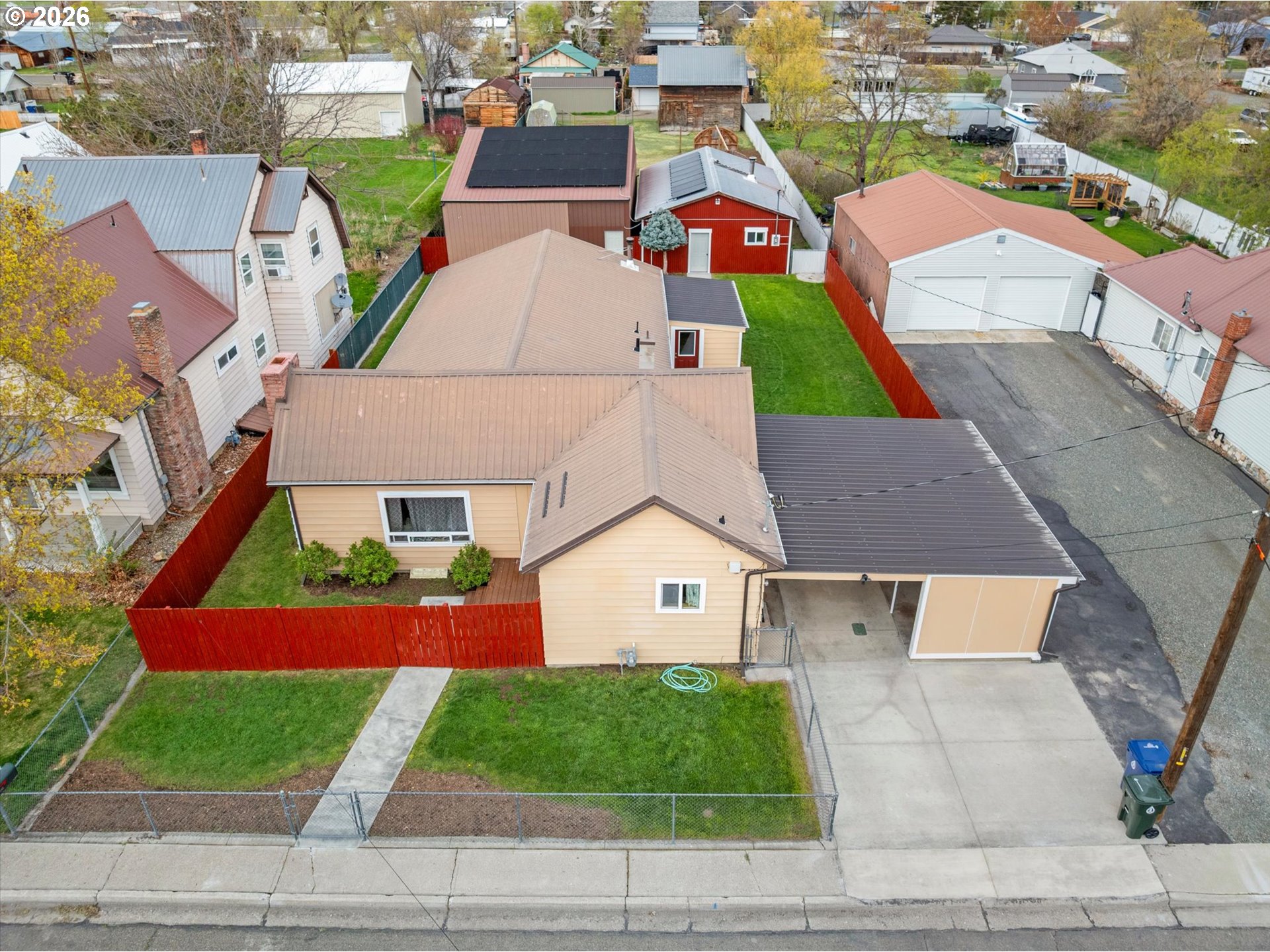 2142 COLORADO AVE Property Photo 1
