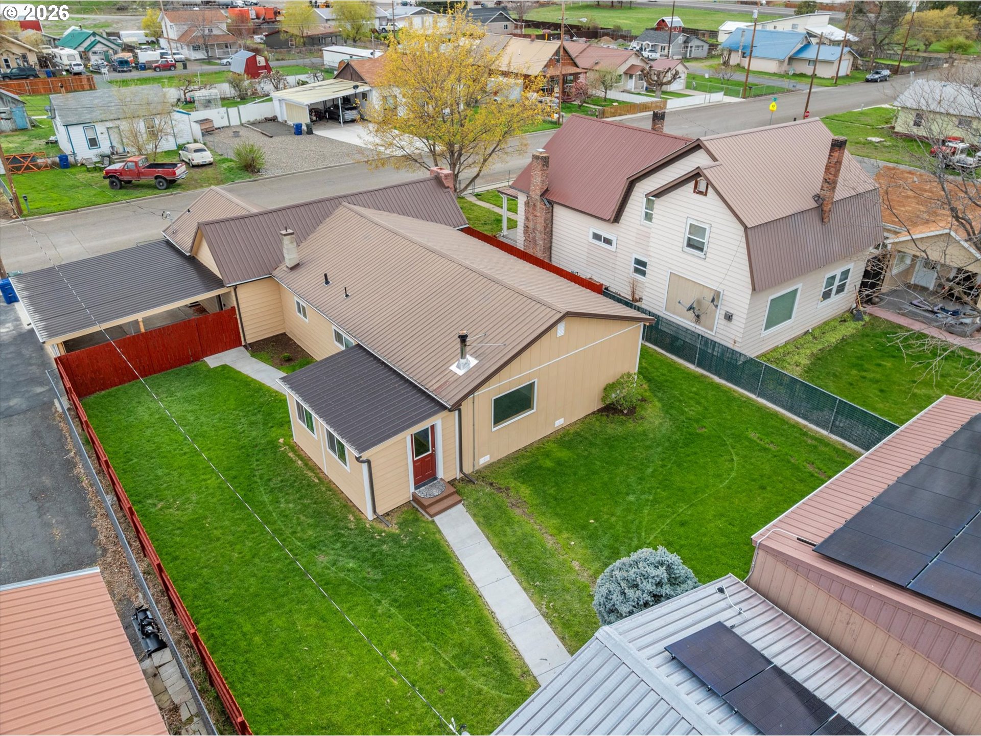 2142 Colorado Ave Property Photo 4