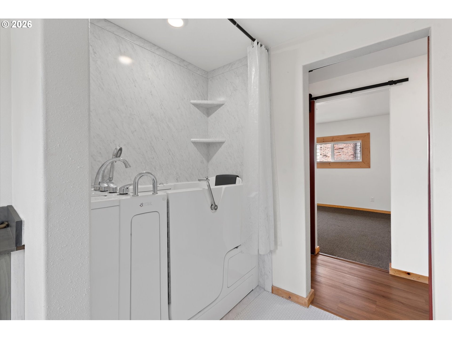 2142 Colorado Ave Property Photo 33