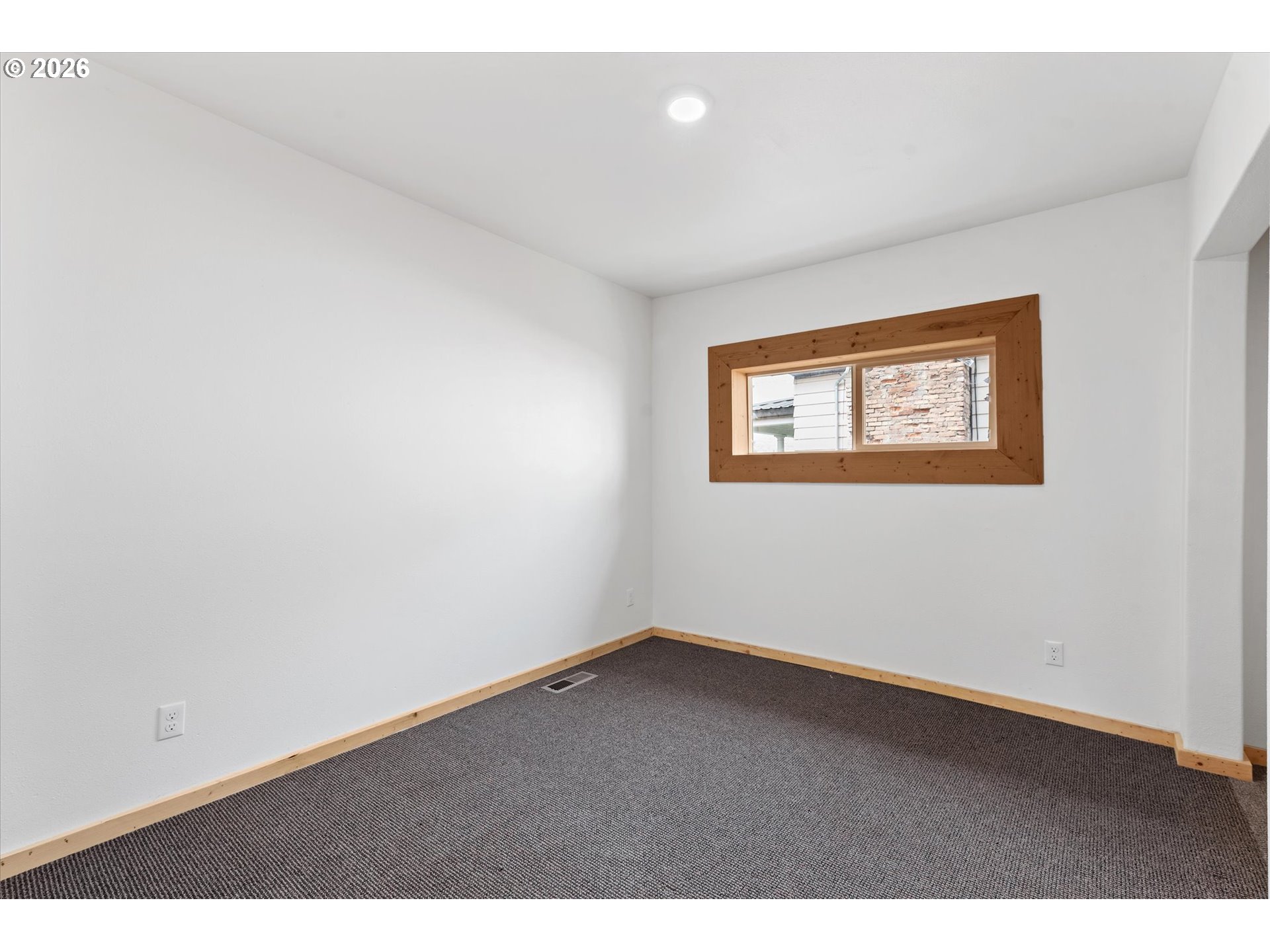 2142 Colorado Ave Property Photo 35