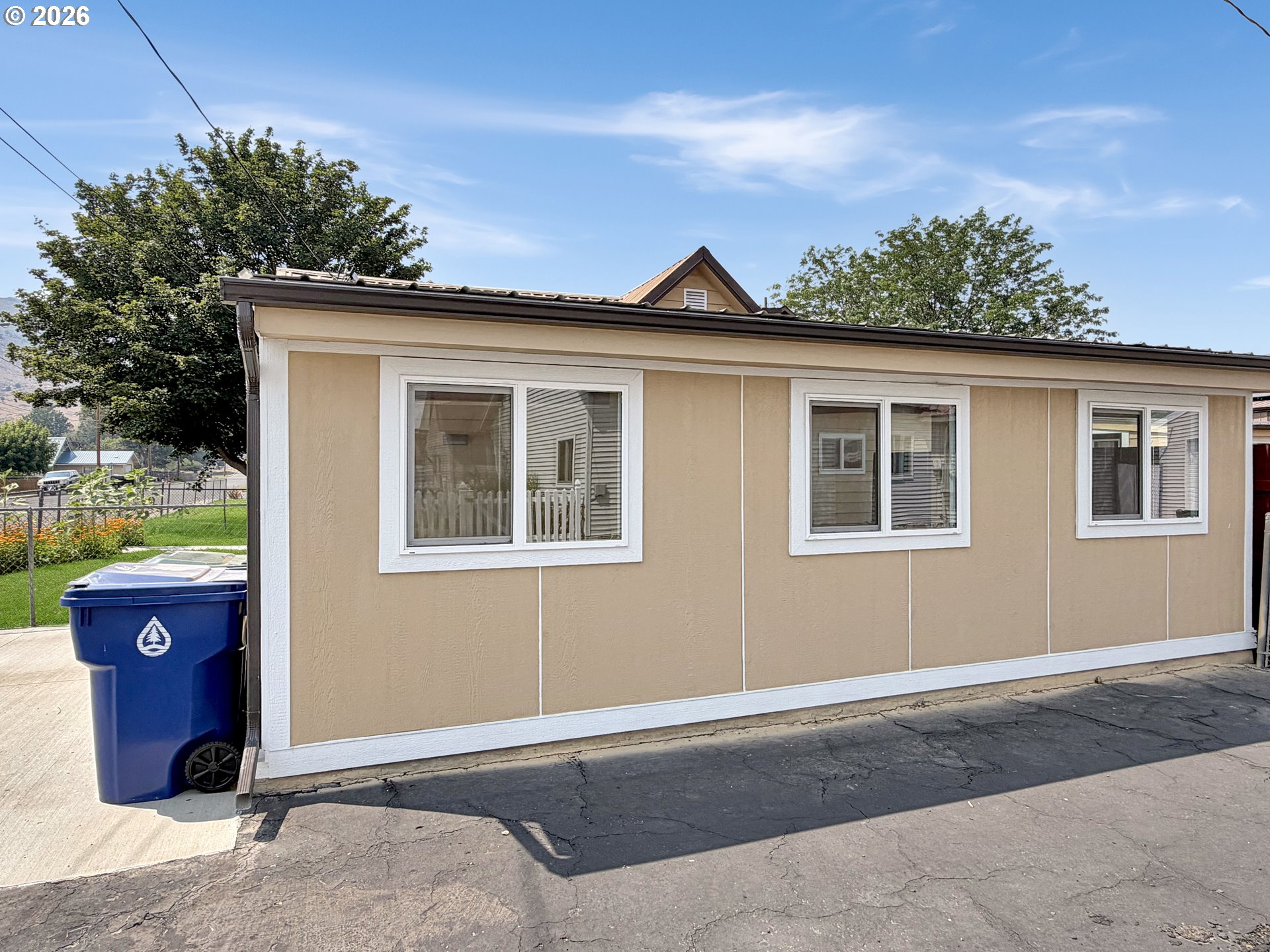 2142 Colorado Ave Property Photo 44