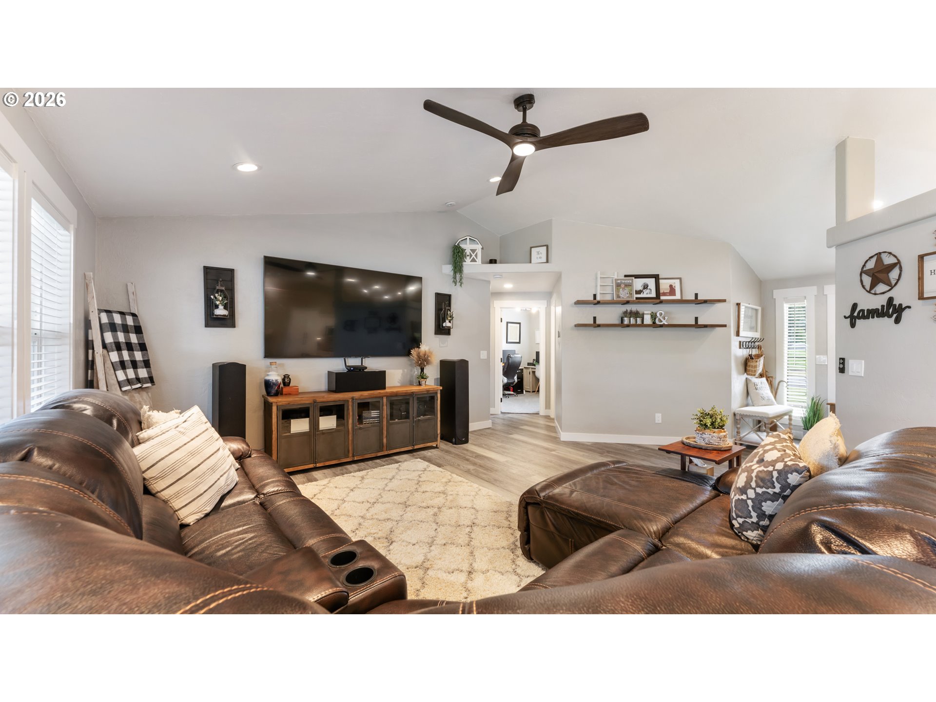 520 Fir St Property Photo 14