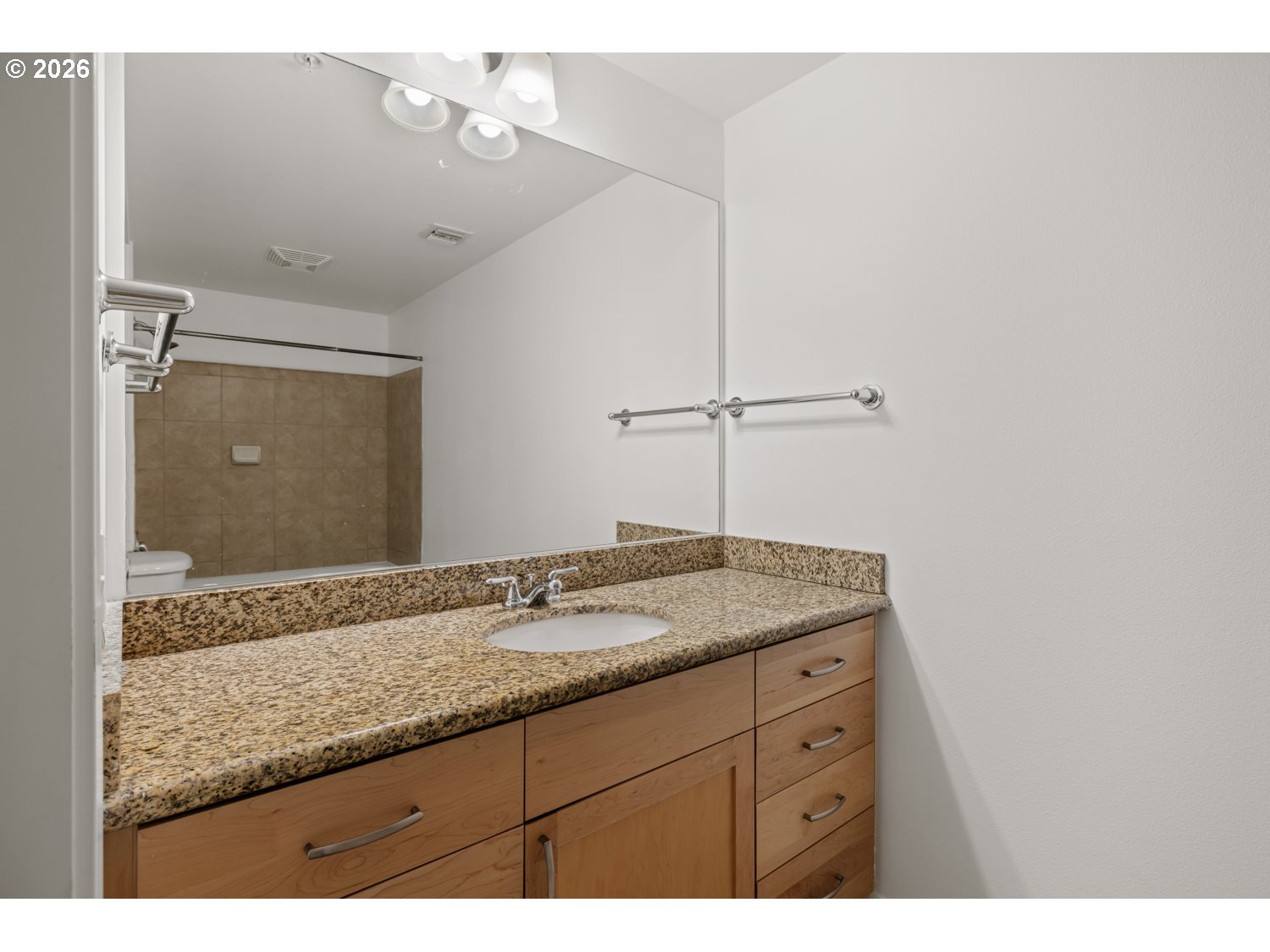 1620 Ne Broadway St 206 Property Photo 21