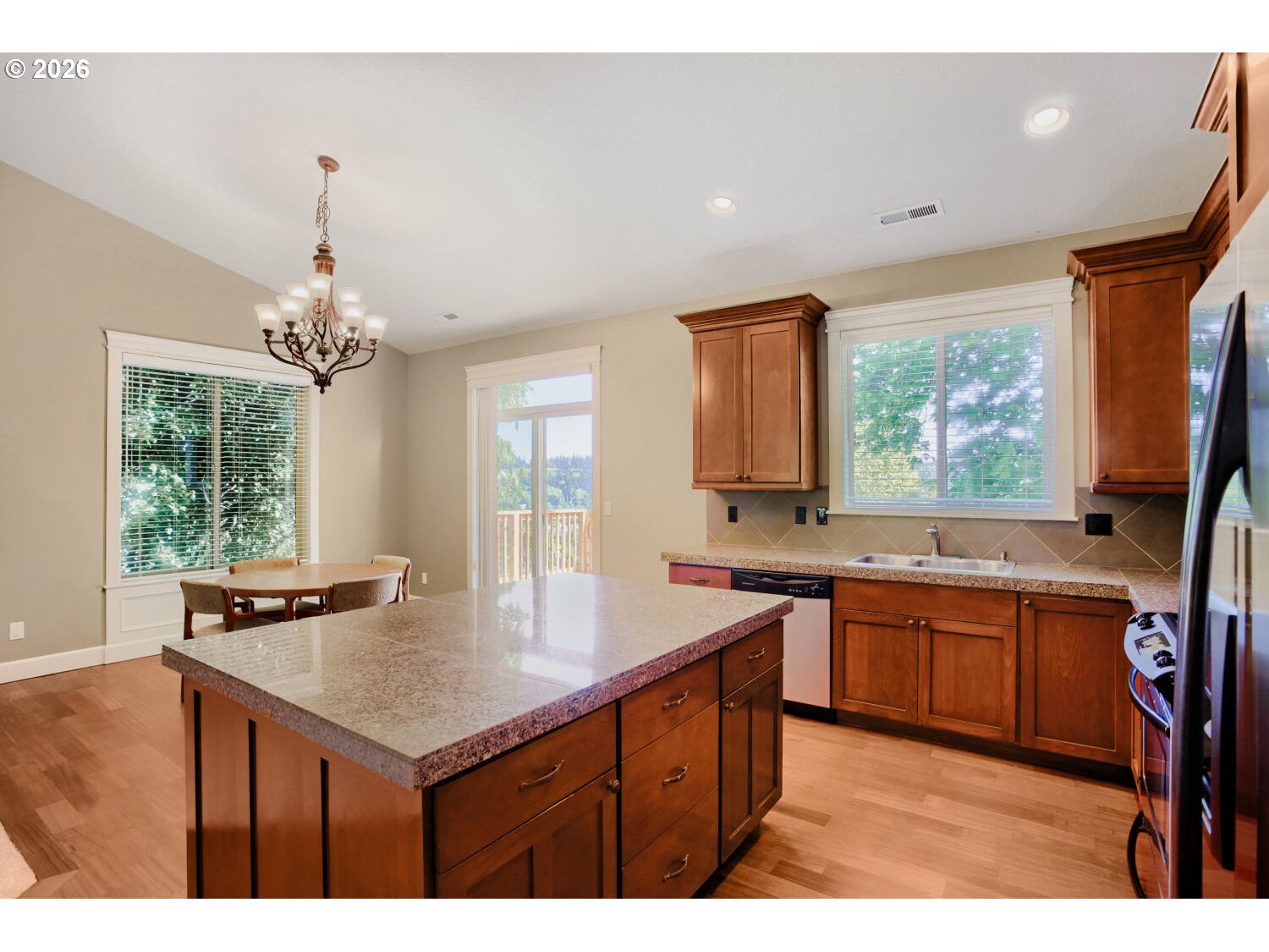 2020 Sunset Ave Property Photo 10