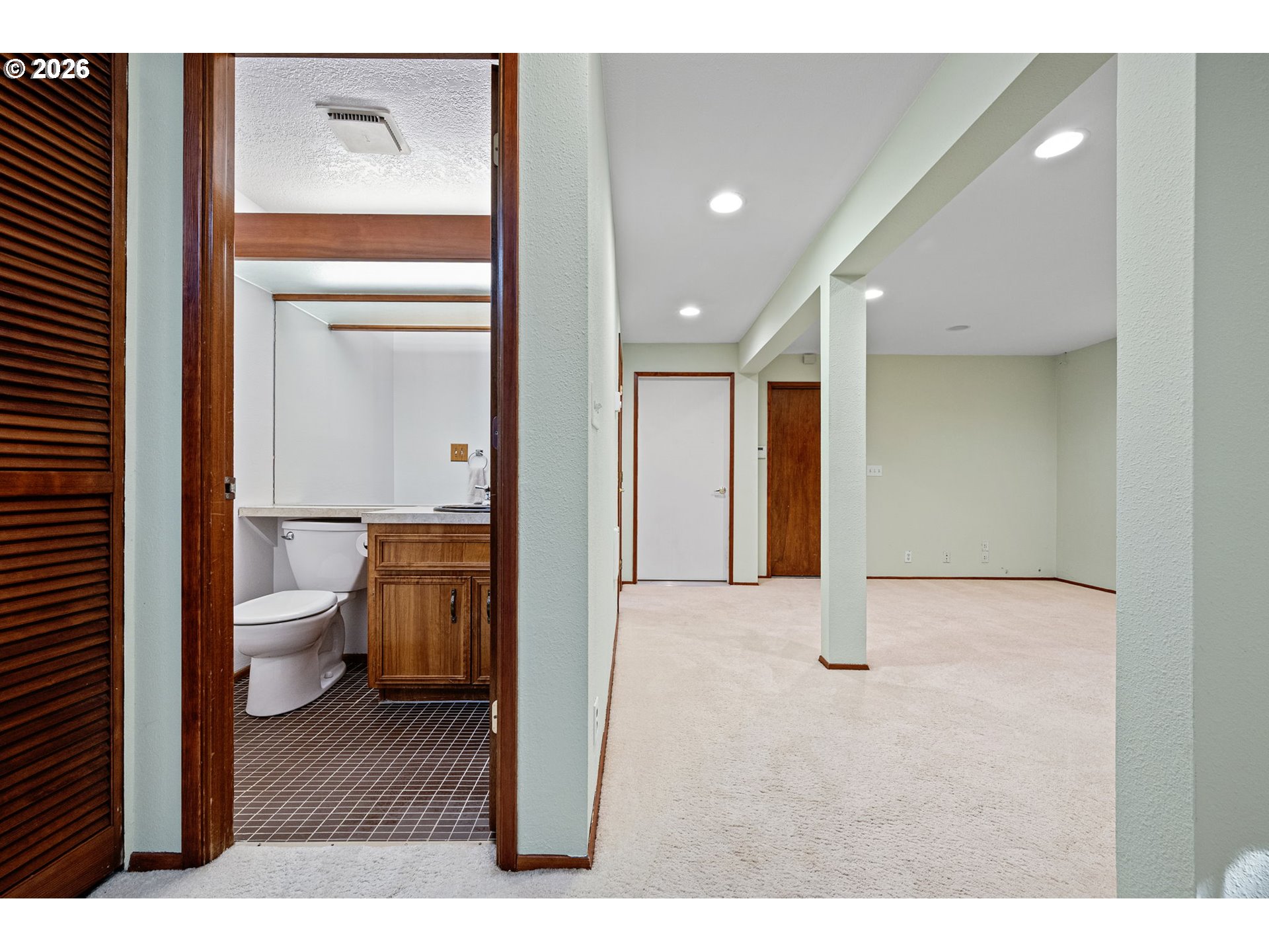 2854 Warren St Property Photo 38
